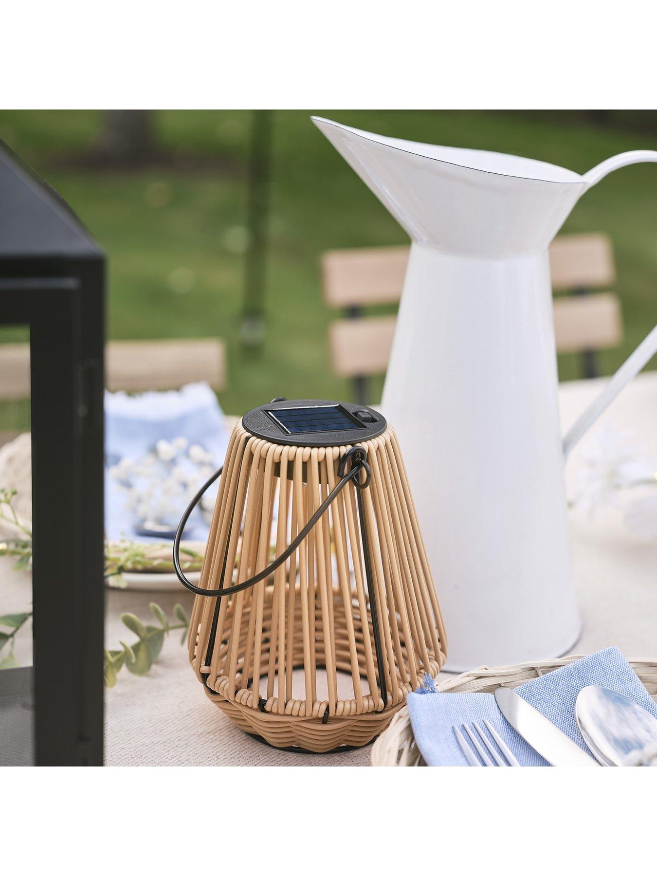 lights4fun-solar-bamboo-table-lanternoutfit