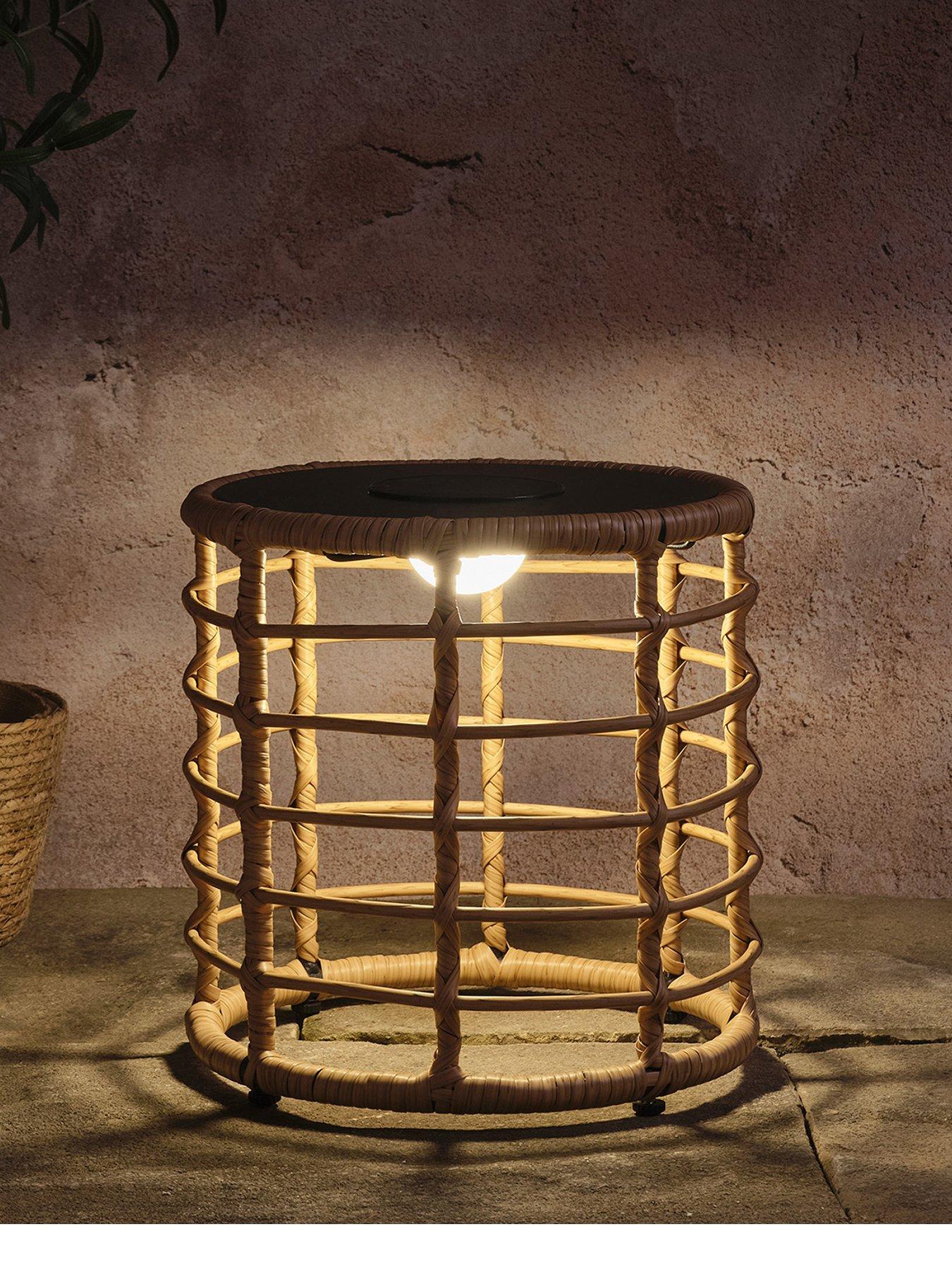 lights4fun-hygge-solar-powered-light-up-garden-tablestillFront