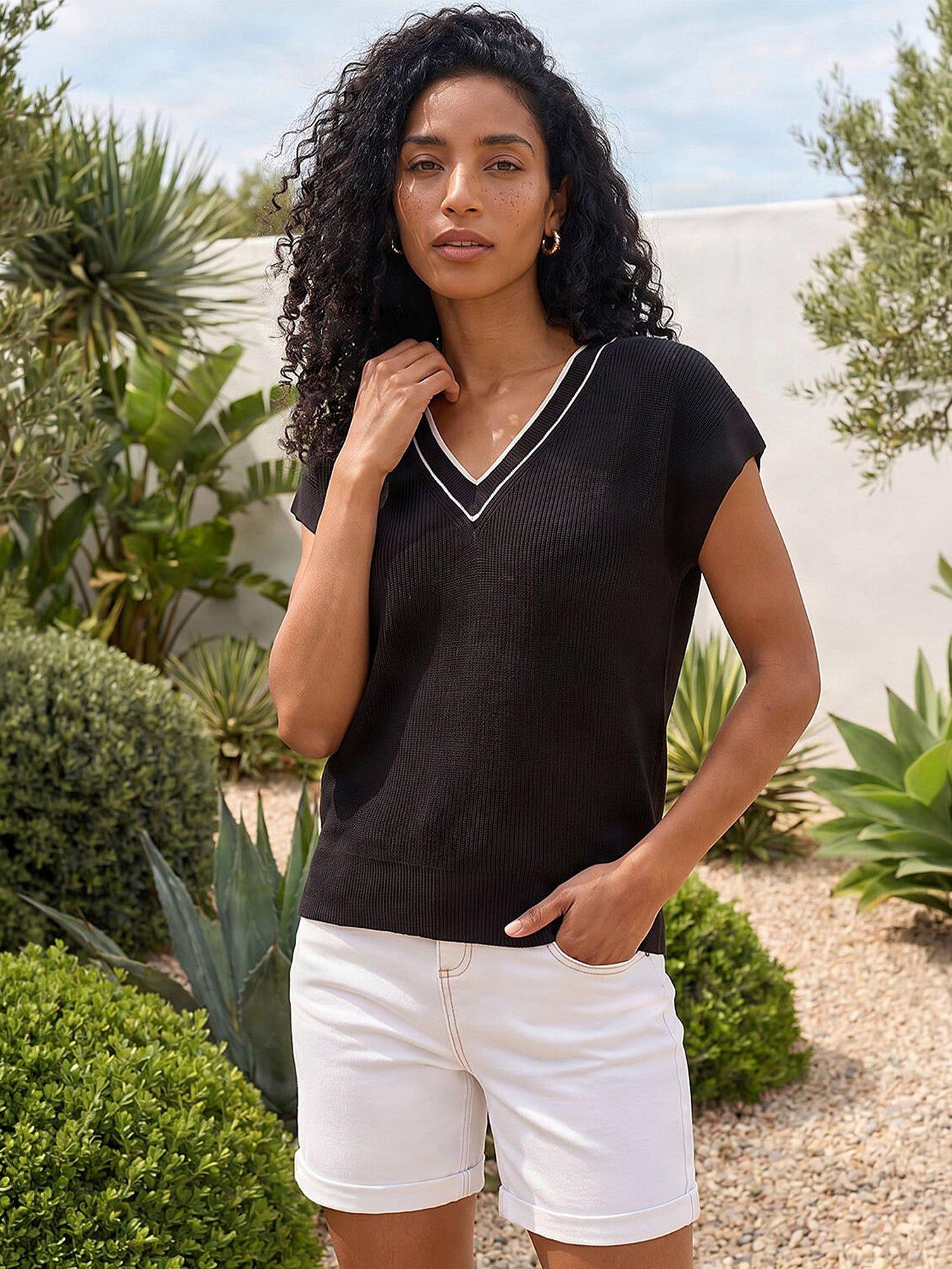 Roman Light Weight V-neck Knitted Vest