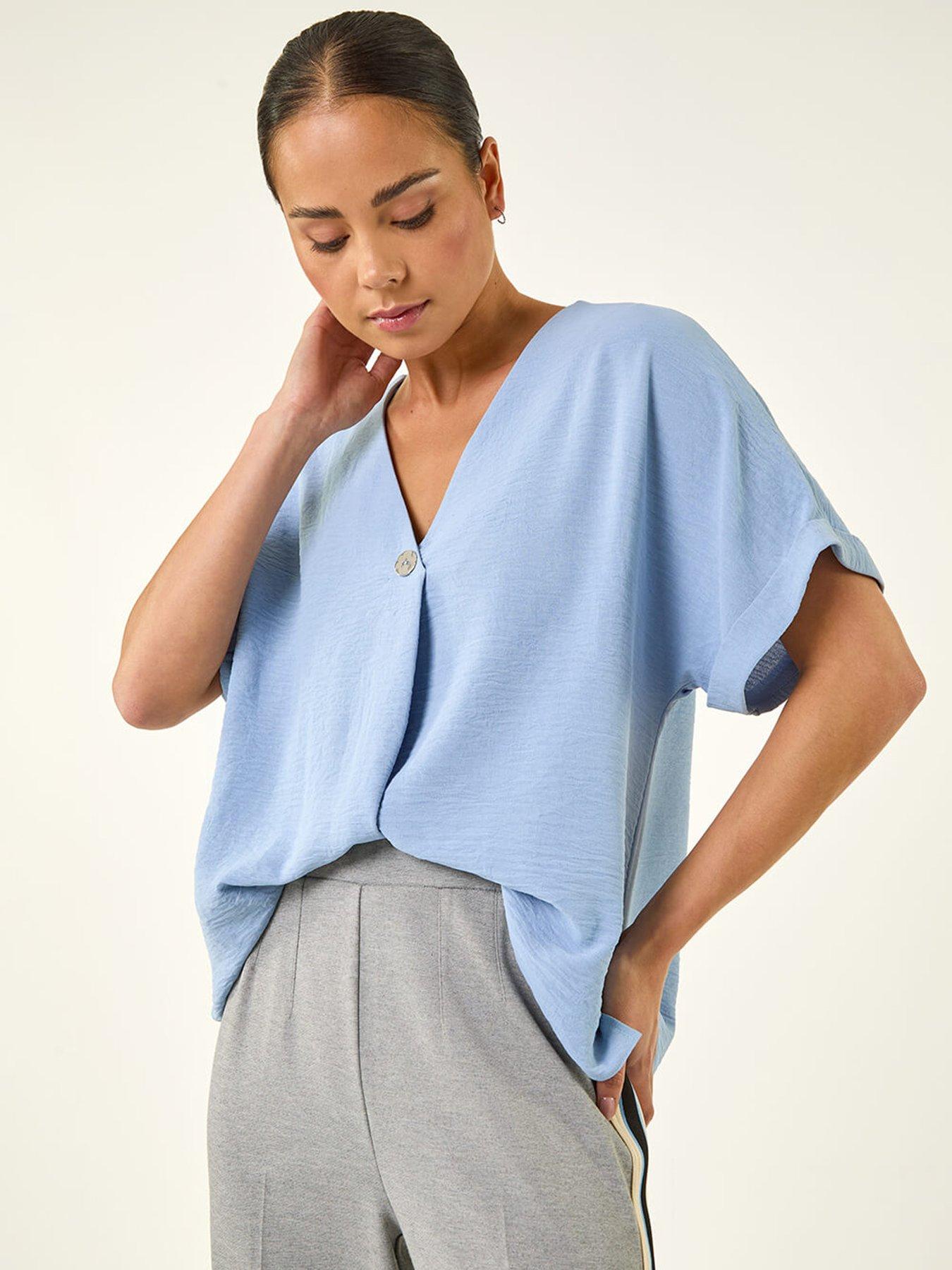 roman-petite-one-buttoned-v-neck-topoutfit