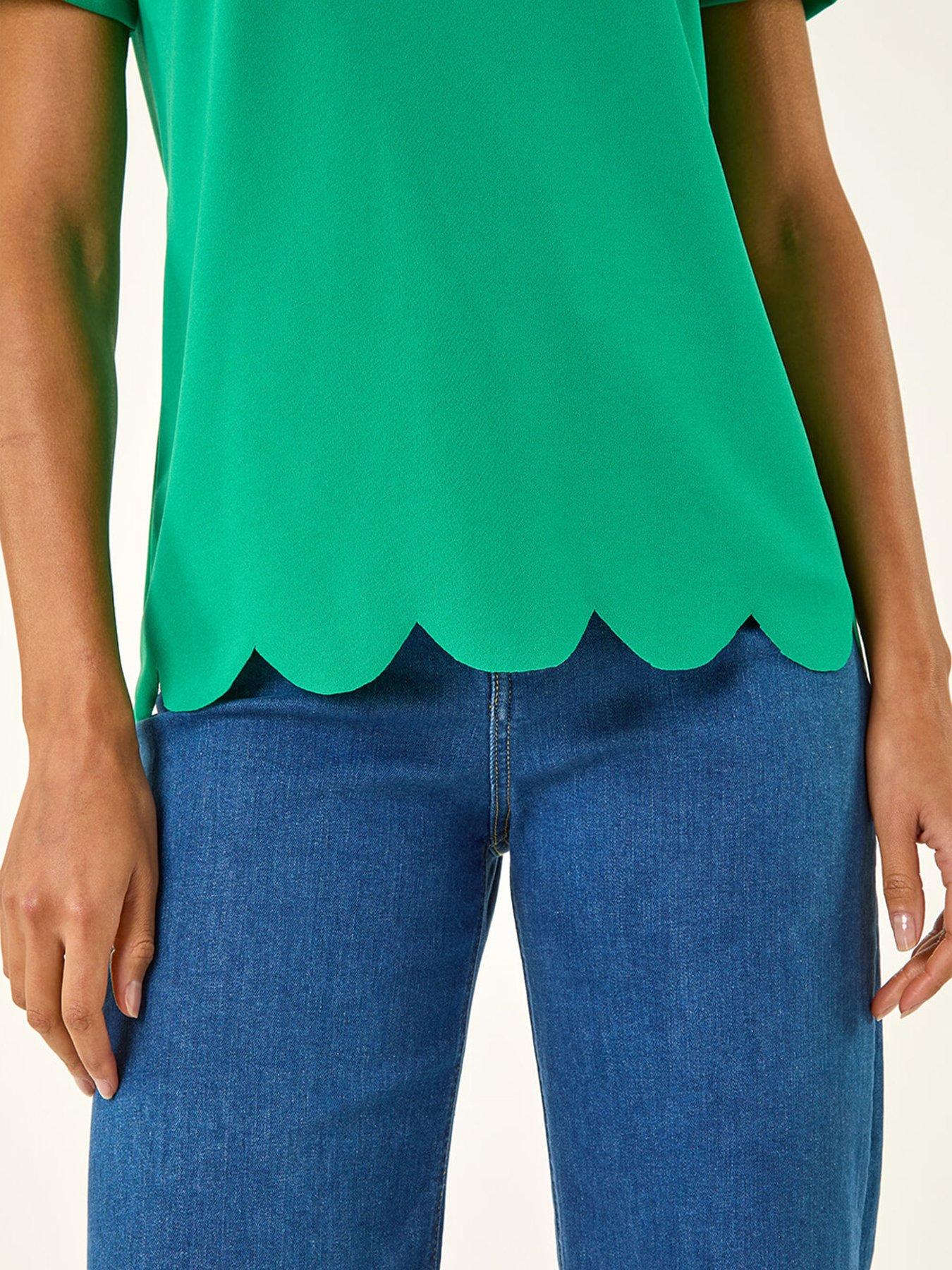 roman-scalloped-hem-v-neck-t-shirtdetail