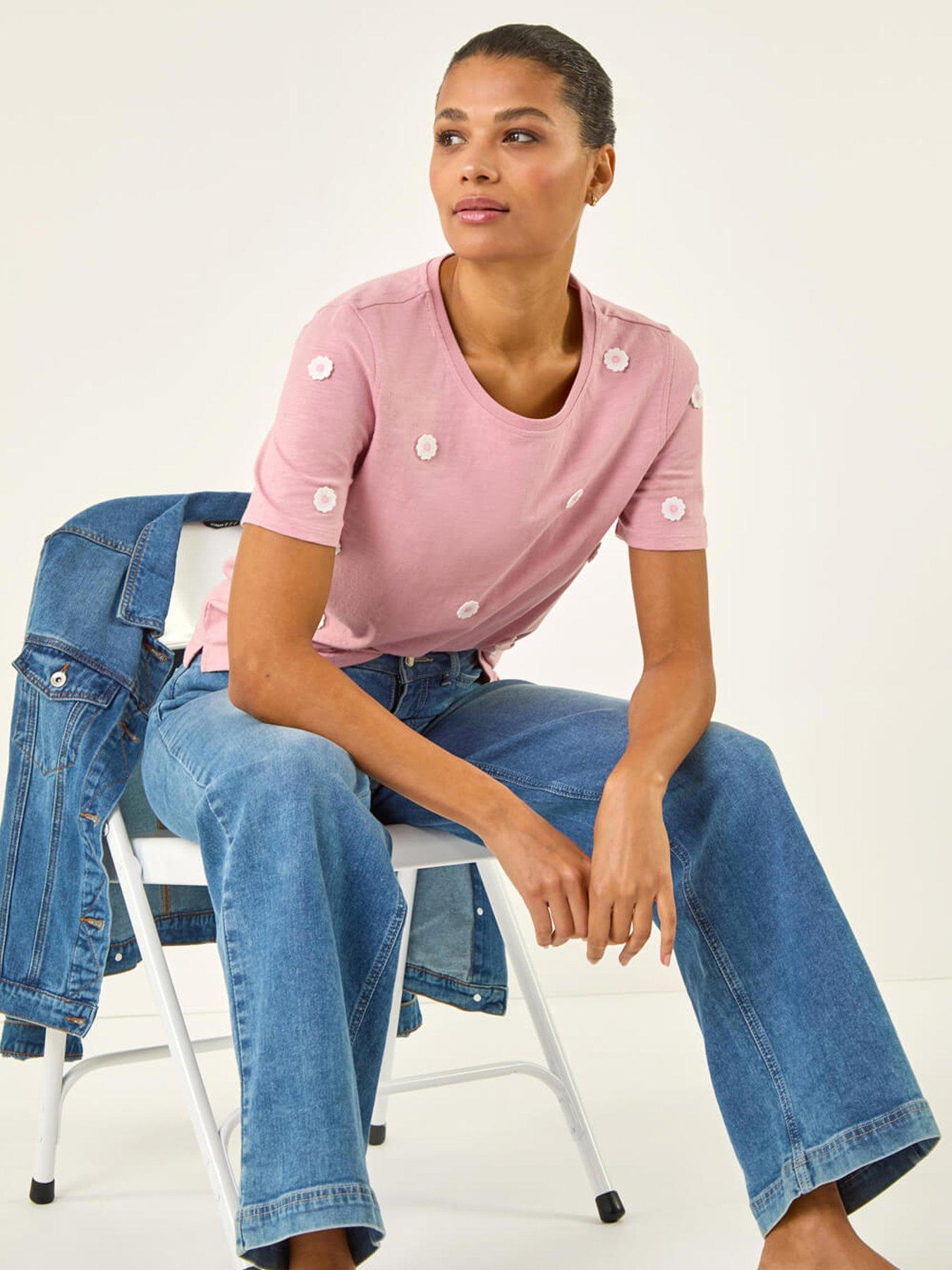 roman-textured-floral-stretch-t-shirtoutfit
