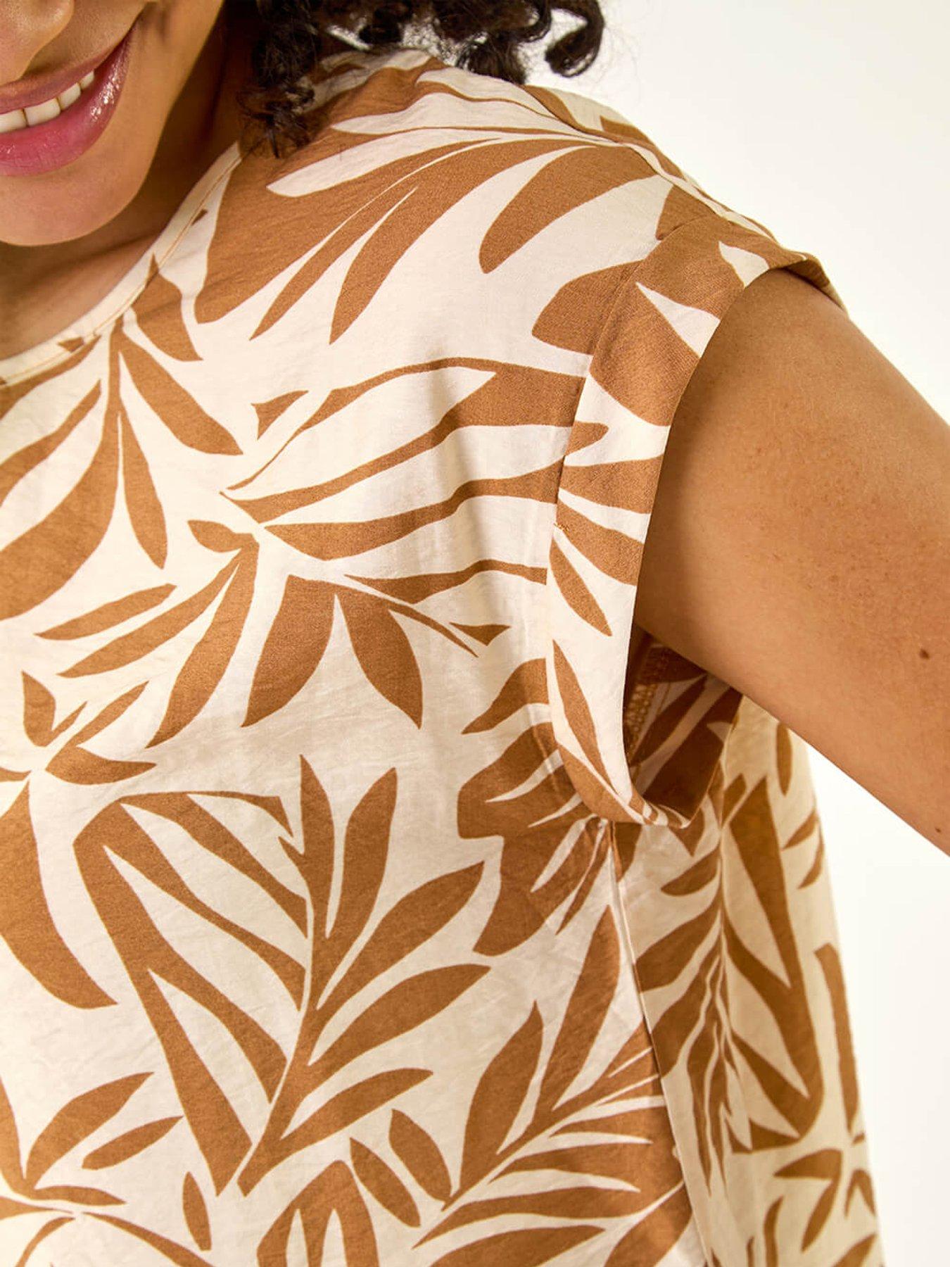 roman-leaf-print-shell-topdetail