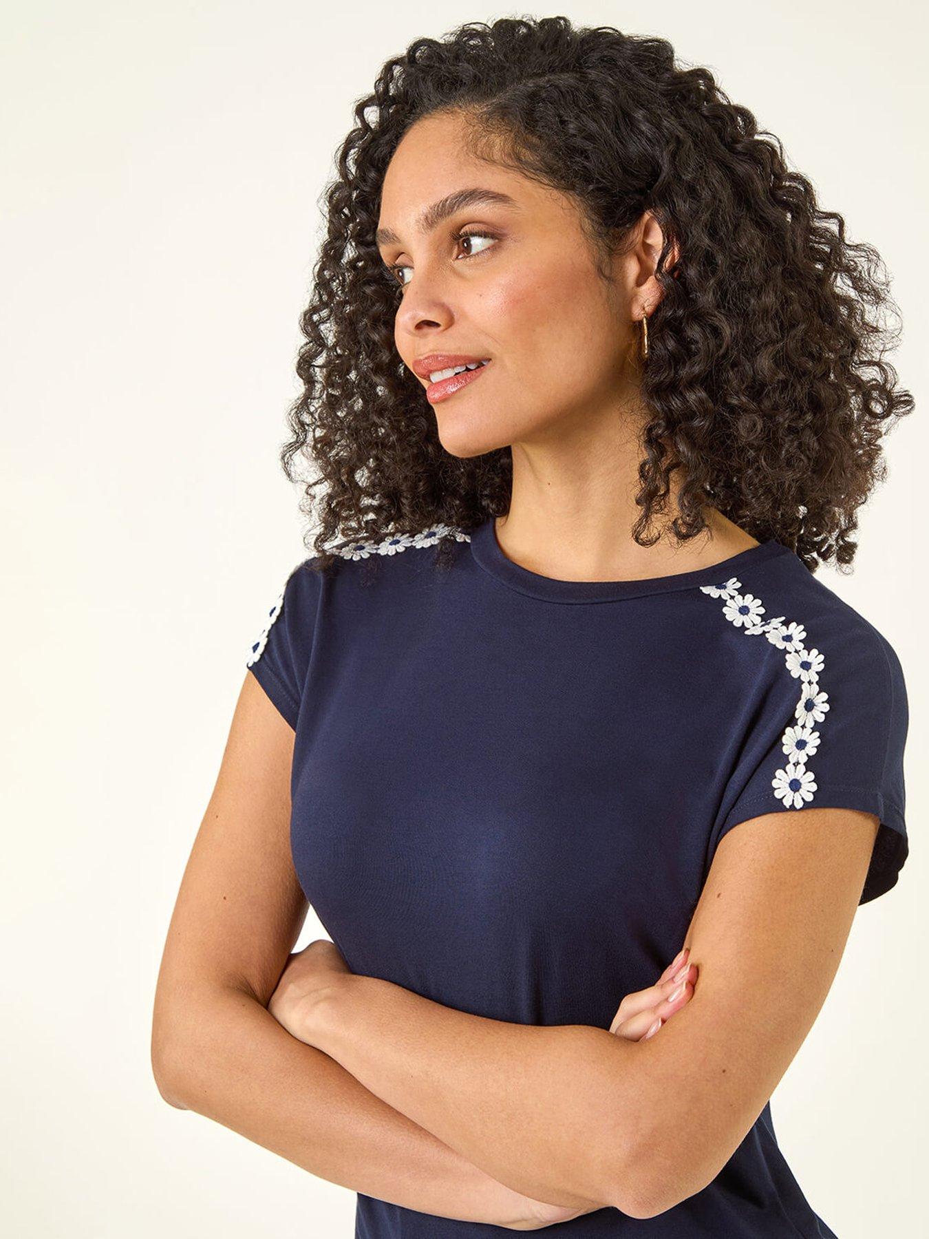 roman-daisy-shoulder-trim-topoutfit