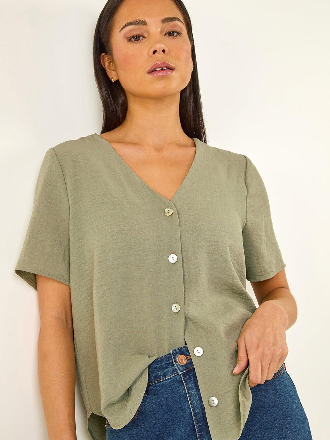 roman-petite-v-neck-button-through-blouseoutfit
