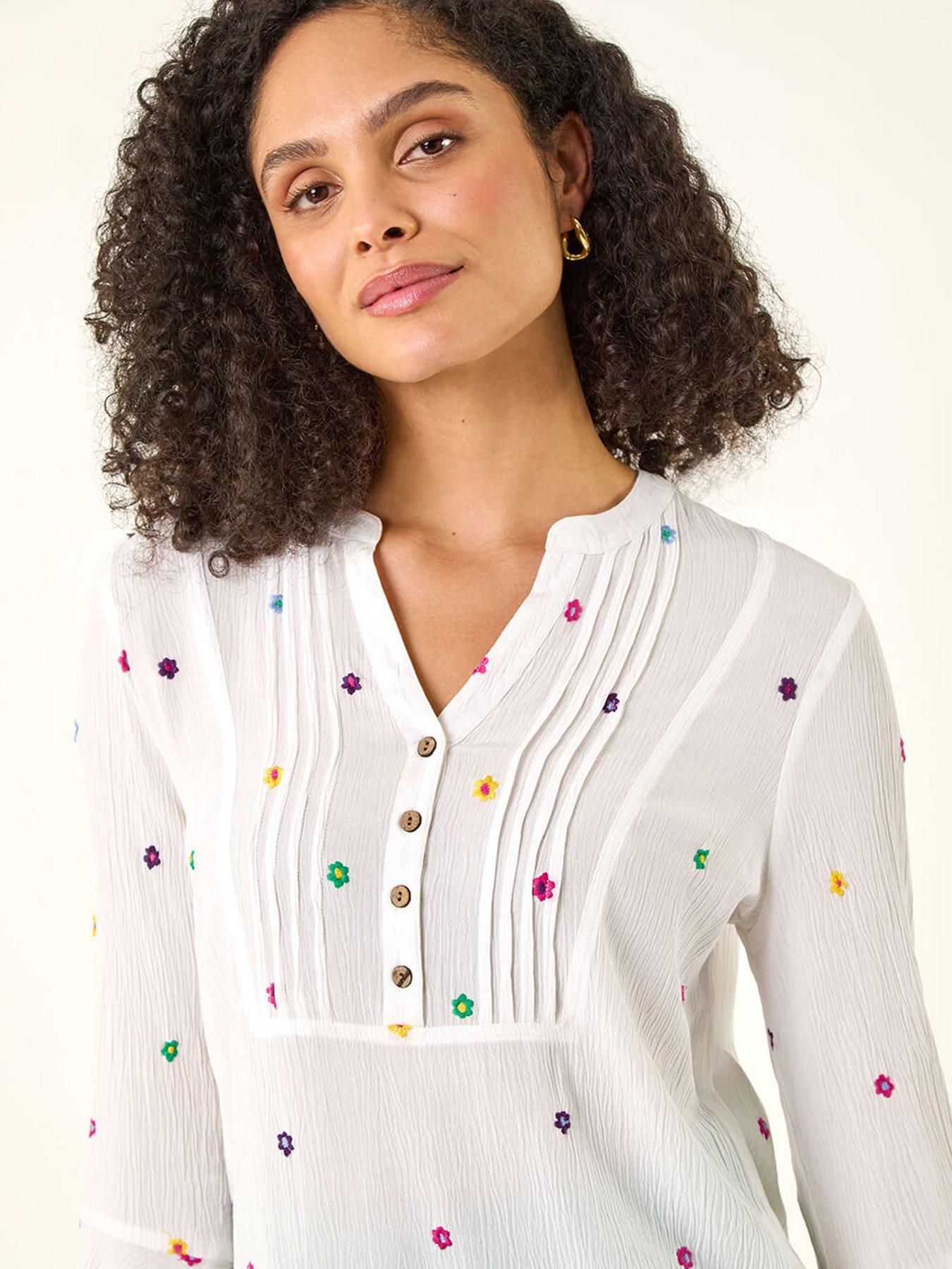 roman-floral-embroidered-buttoned-topoutfit