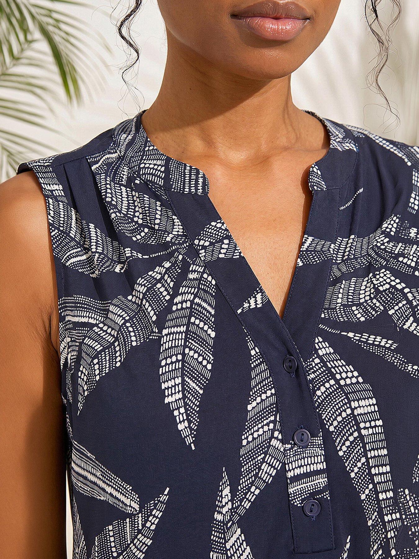 Image 2 of 5 of Roman Floral Puff Print Stretch Vest