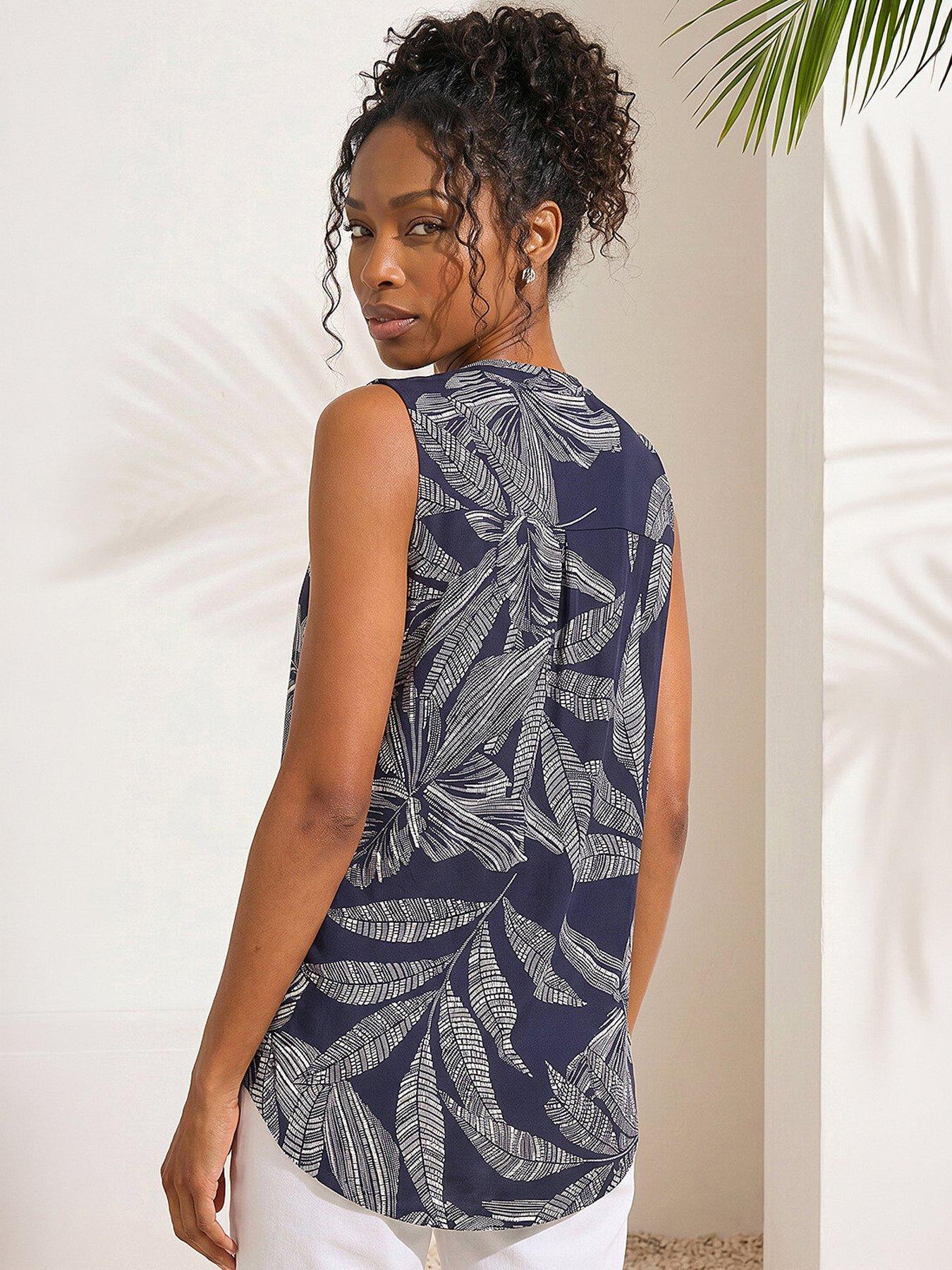 Image 4 of 5 of Roman Floral Puff Print Stretch Vest