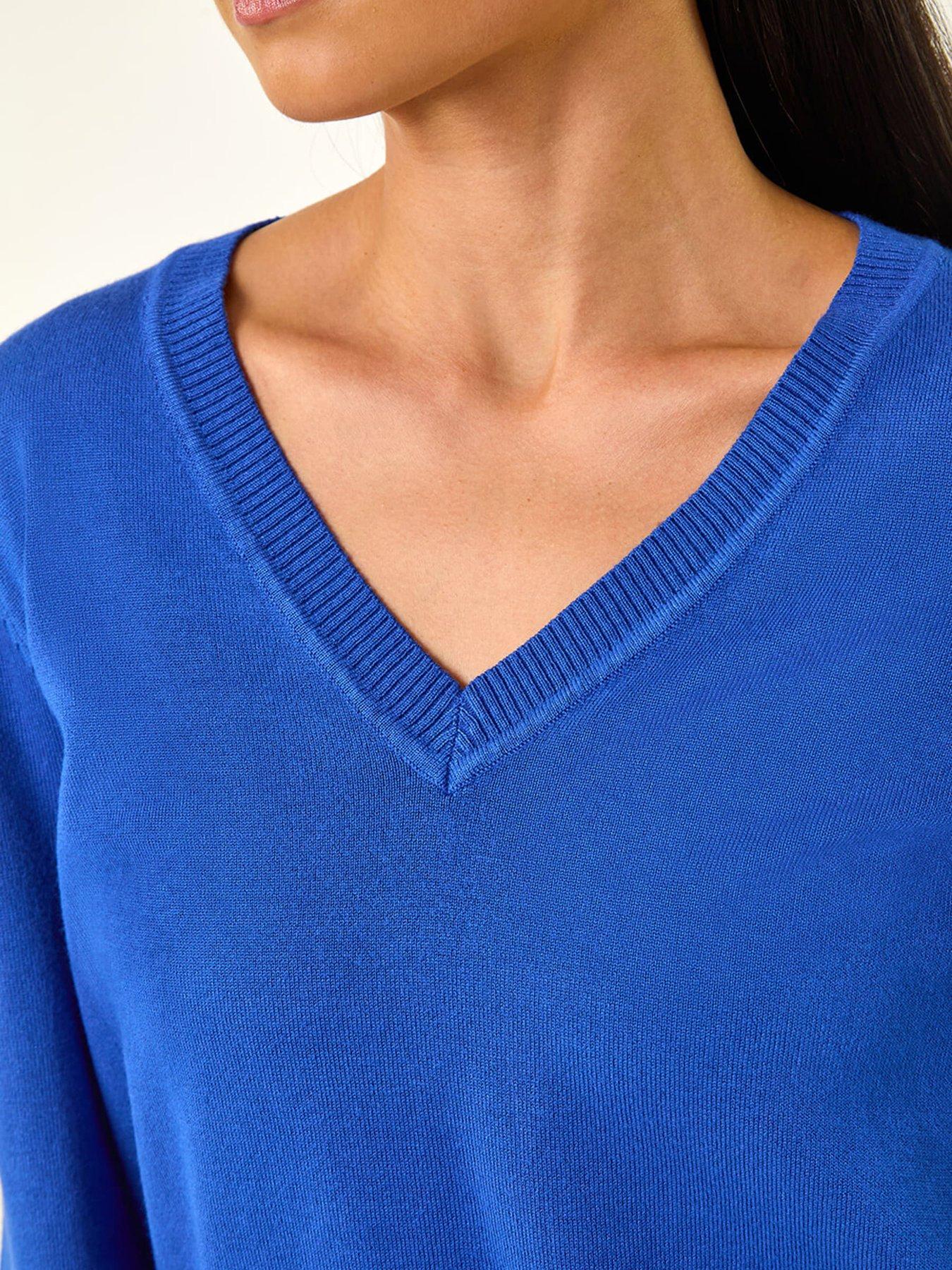 roman-petite-v-neck-knit-jumperdetail