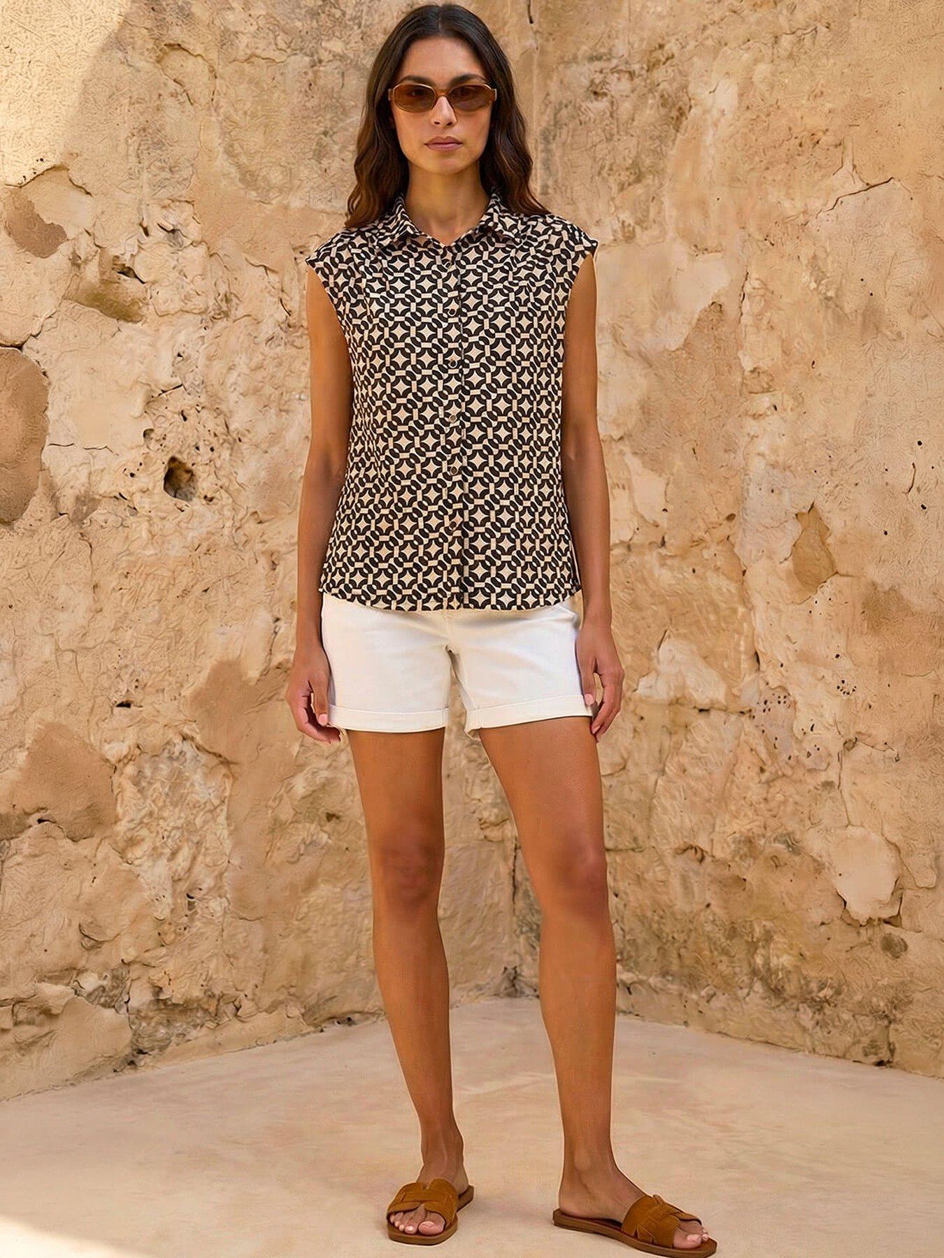 Roman Geometric Sleeveless Shirt
