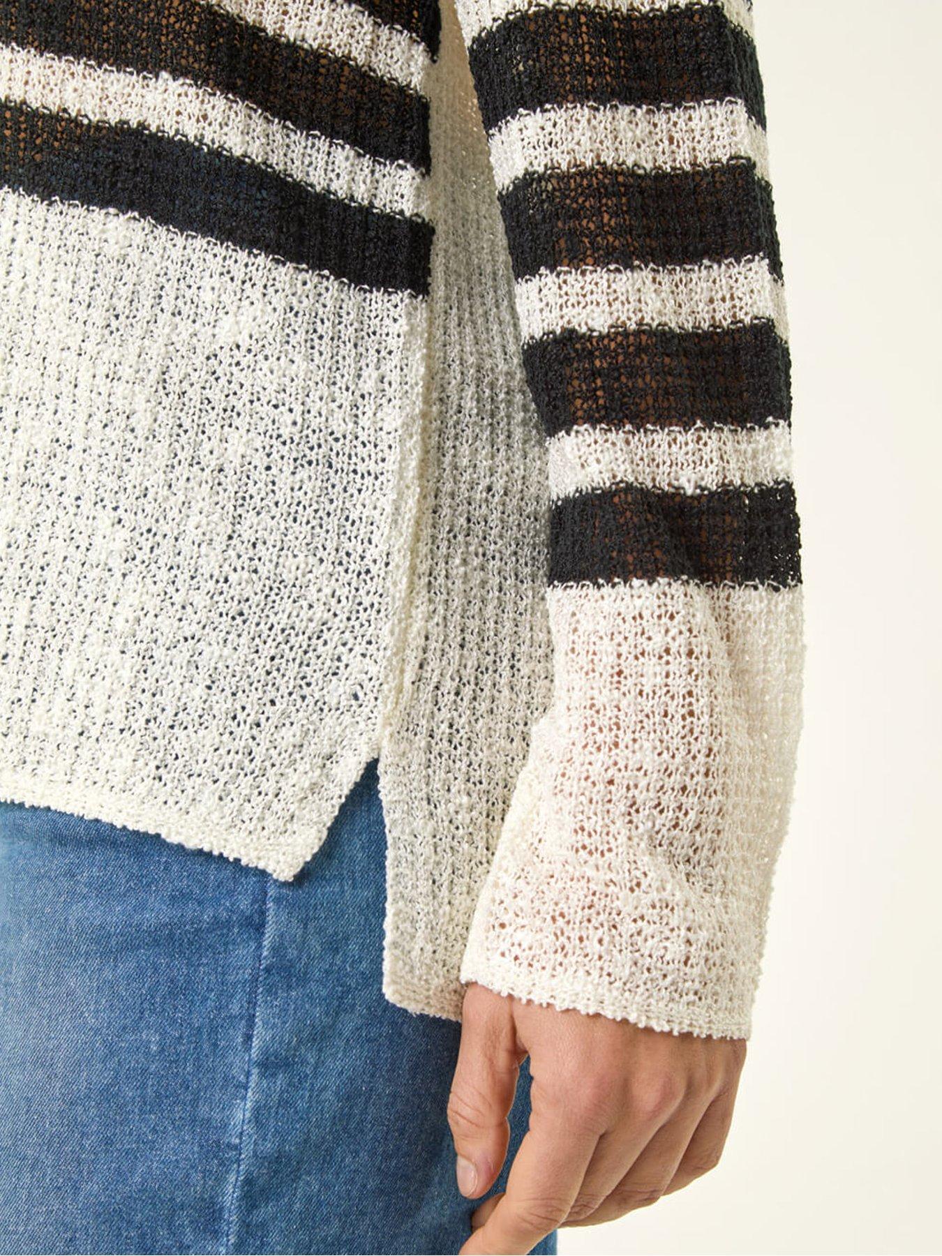 roman-stripe-v-neck-knit-jumperdetail