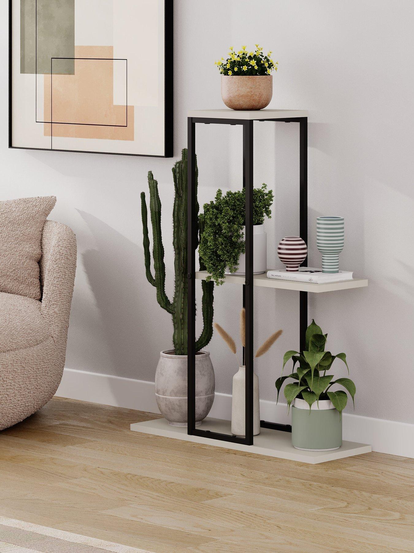 decortie-vetra-plantstand-sandstoneback