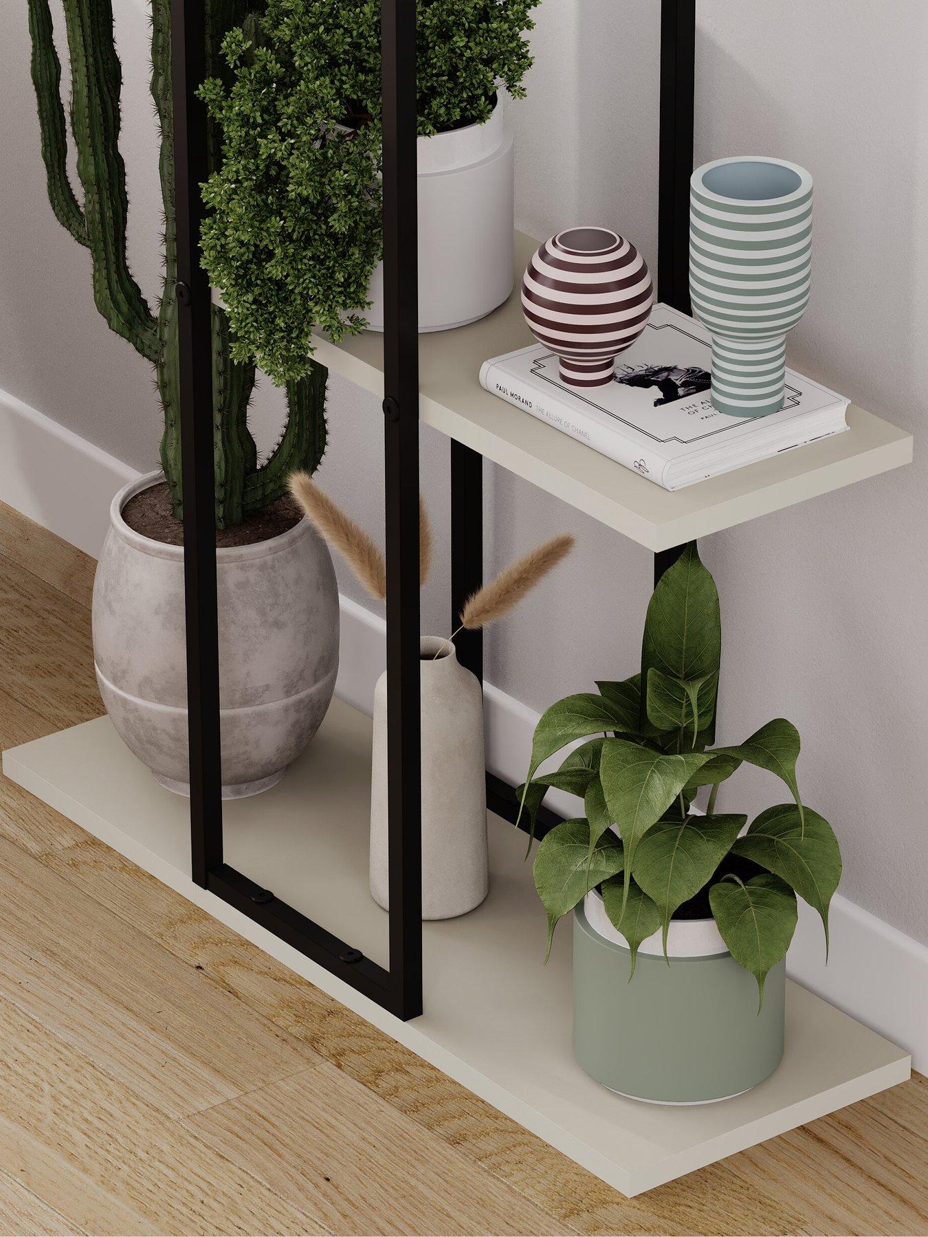 decortie-vetra-plantstand-sandstoneoutfit