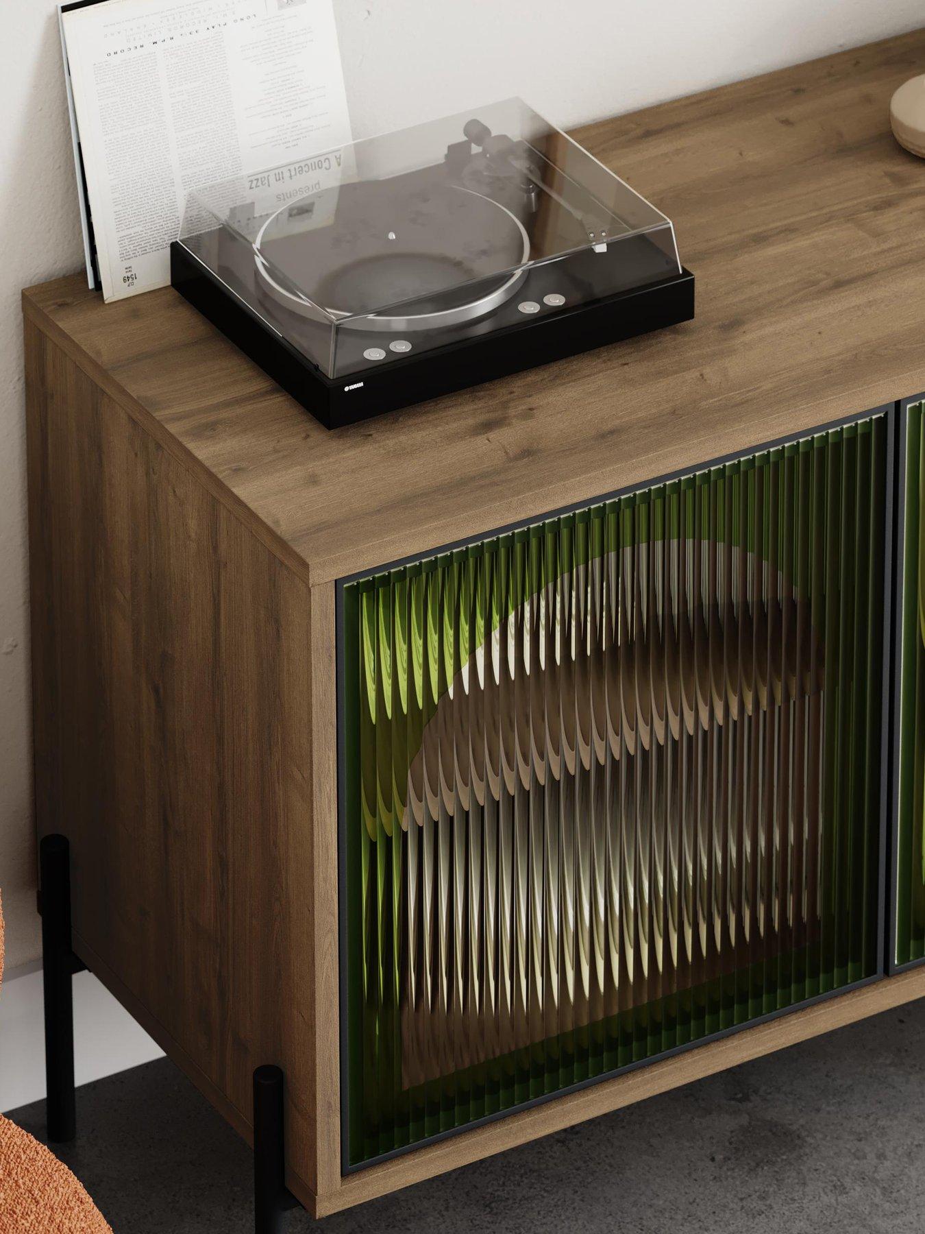 decortie-robinson-glass-sideboard-greenoutfit