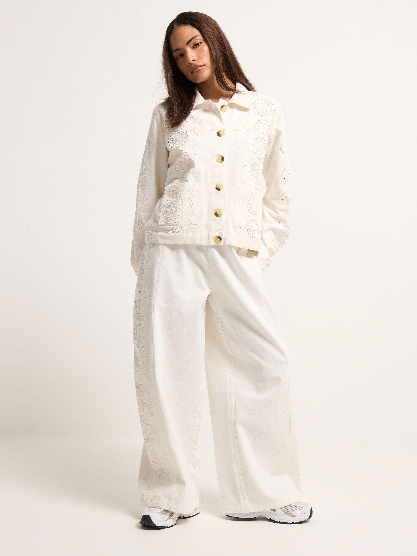 pixiegirl-petite-broderie-boxy-jacket-whiteback