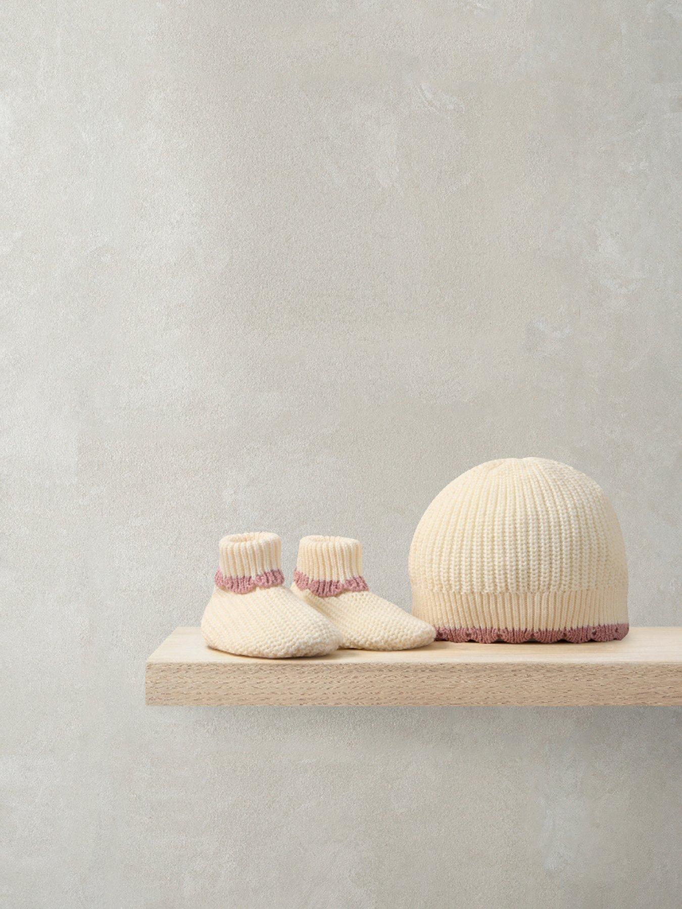 Image 2 of 2 of Mamas & Papas Baby Girls Knitted Hat &amp; Bootees - Cream