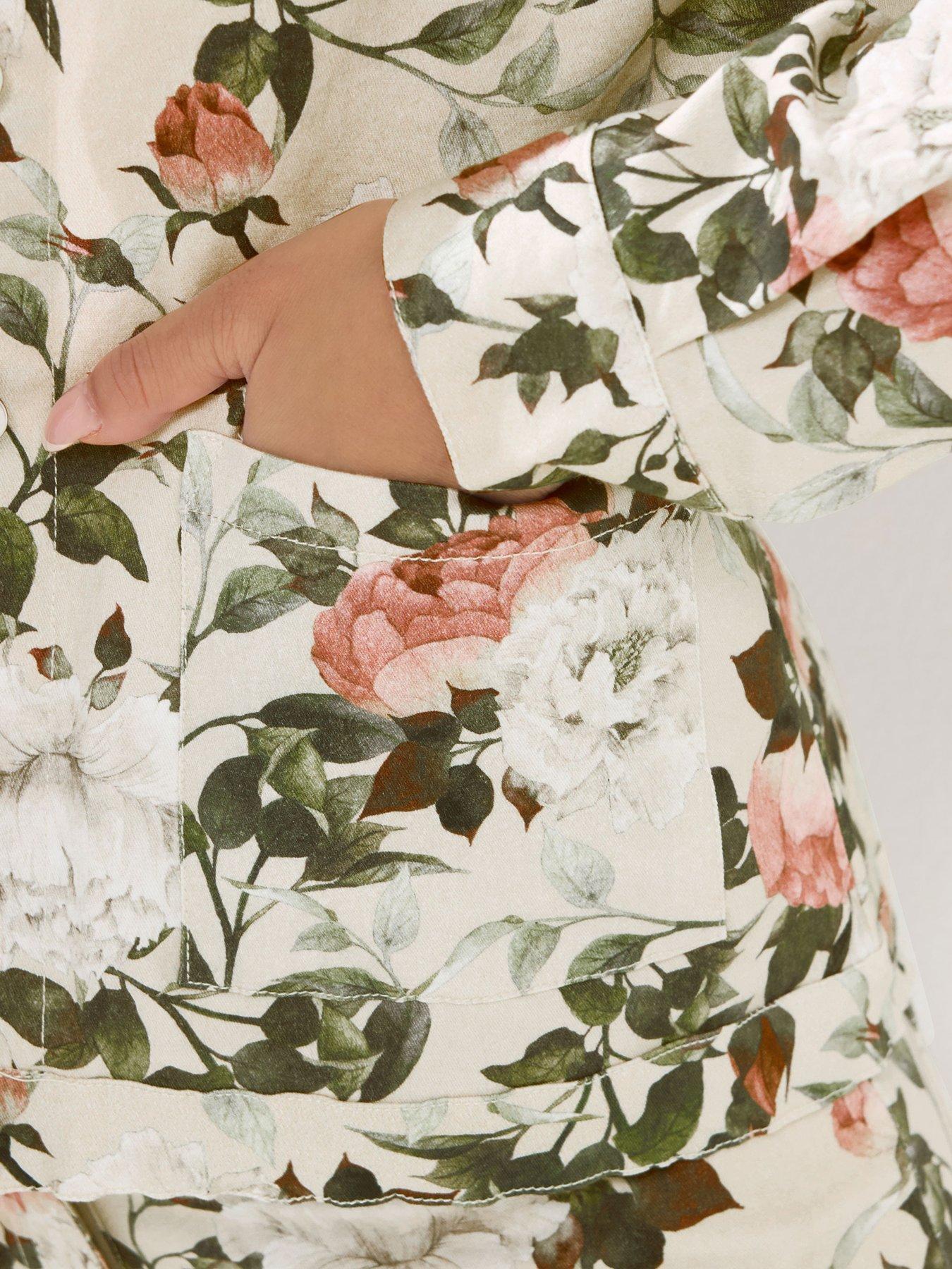 pixiegirl-petite-floral-print-denim-jacket-whiteoutfit