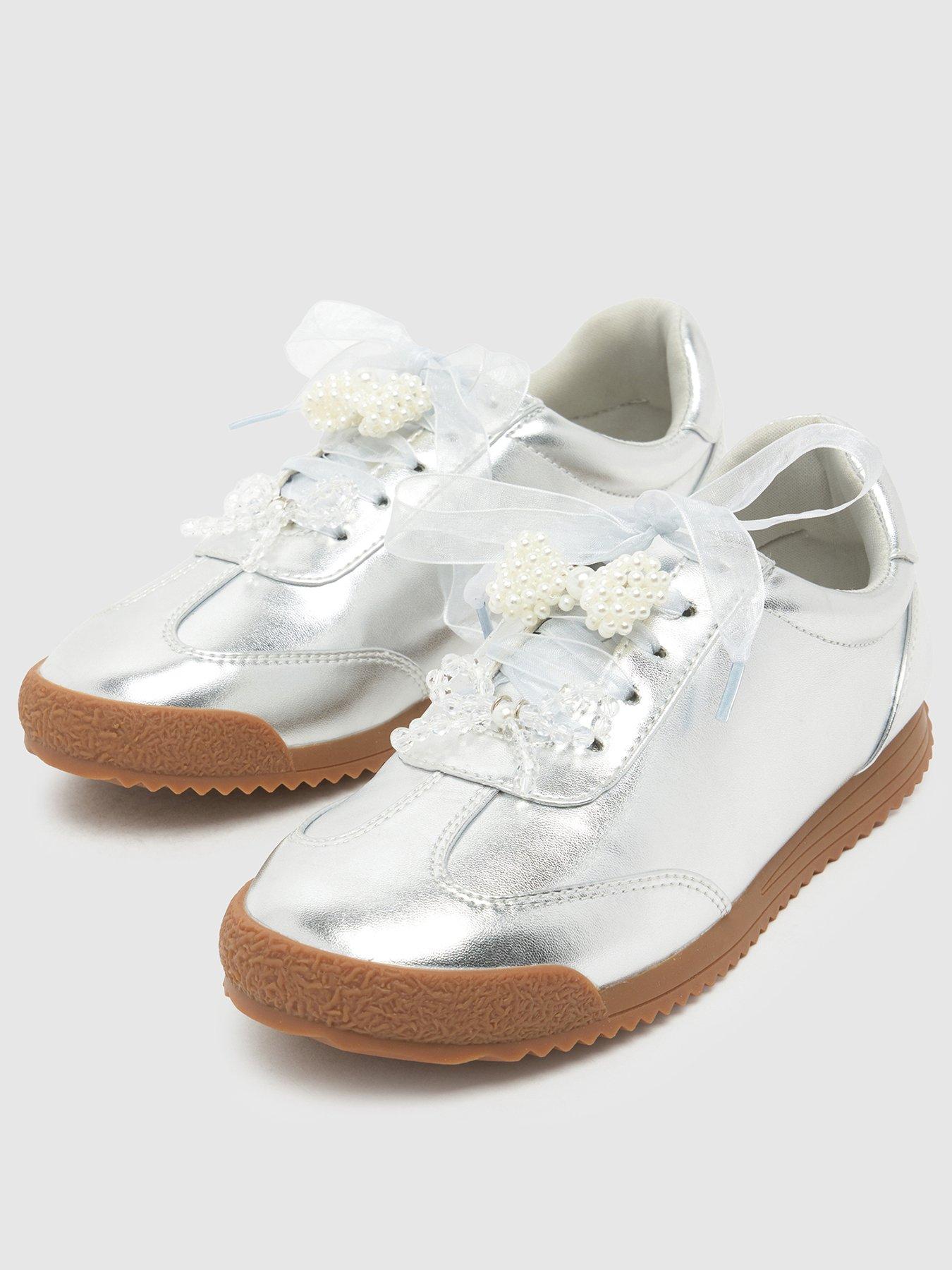 schuh-youth-mittens-charm-trainerback