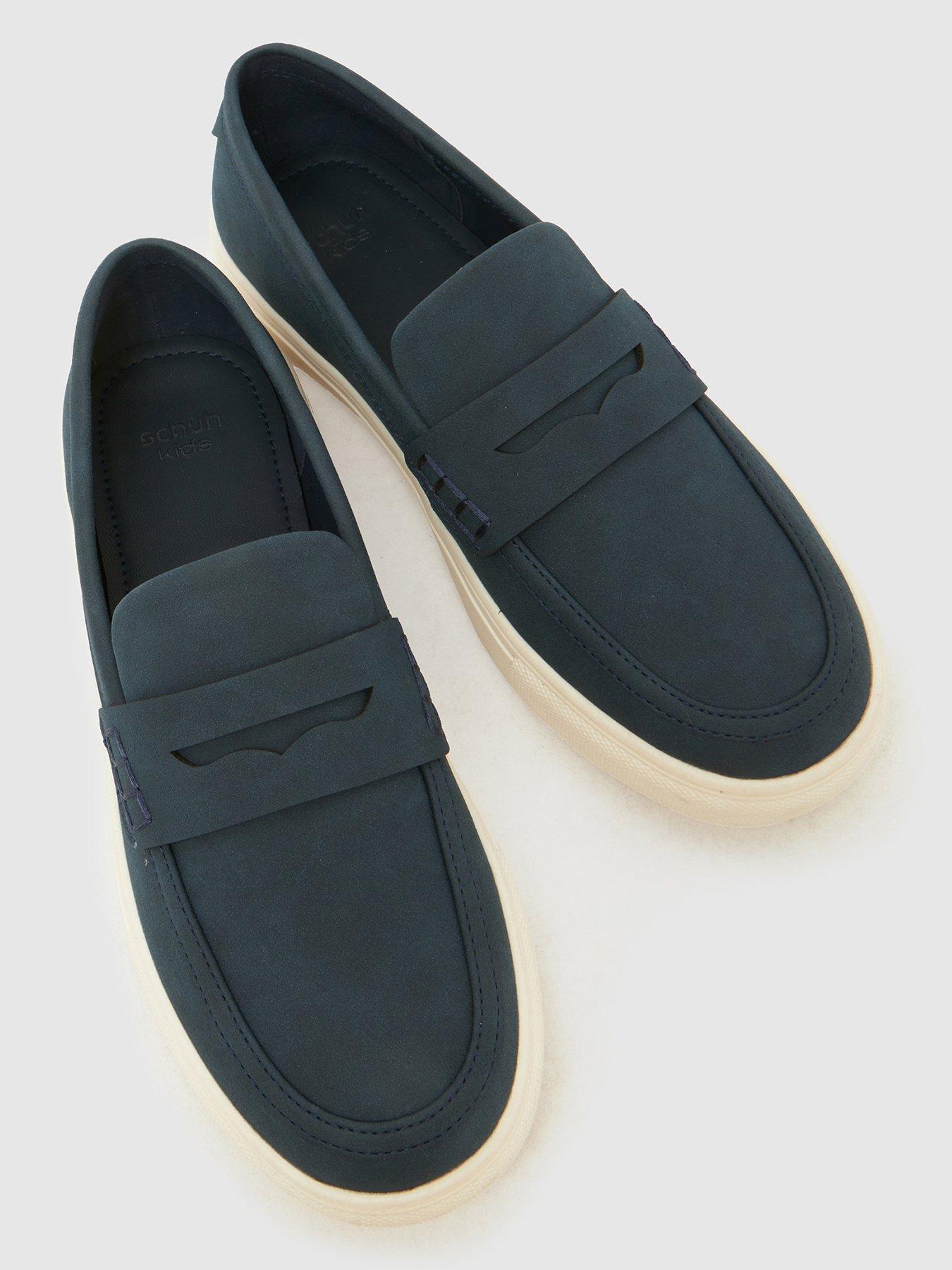 schuh-junior-loudest-white-sole-loaferoutfit