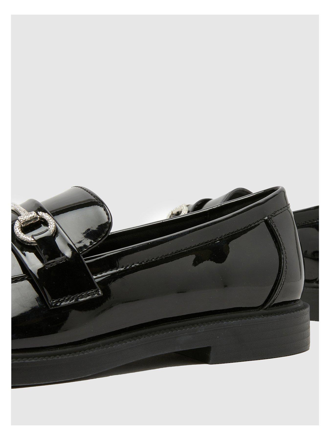 schuh-youth-bts-laura-embellished-snaffle-loafer-blackoutfit