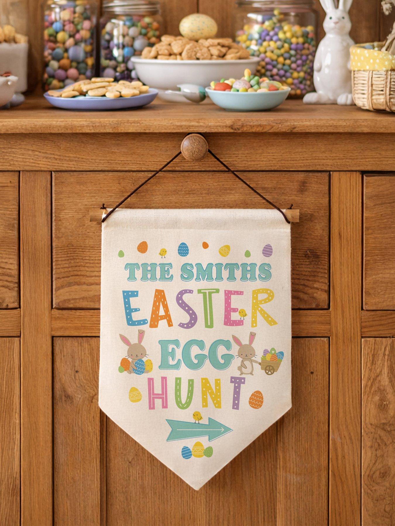 the-personalised-memento-company-personalised-easter-egg-hunt-signback