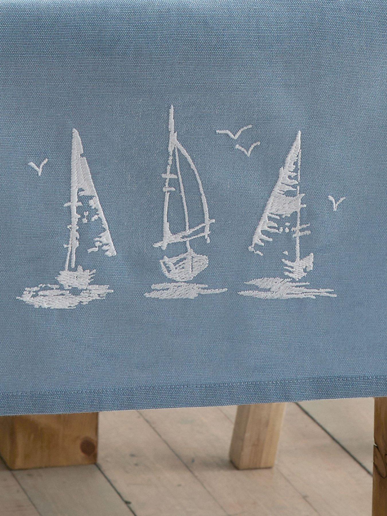 catherine-lansfield-salcombe-boats-runnerback