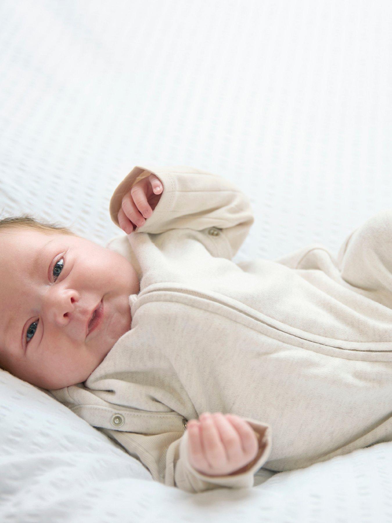 mamas-papas-swaddle-0-3m-10-tog-oatfront