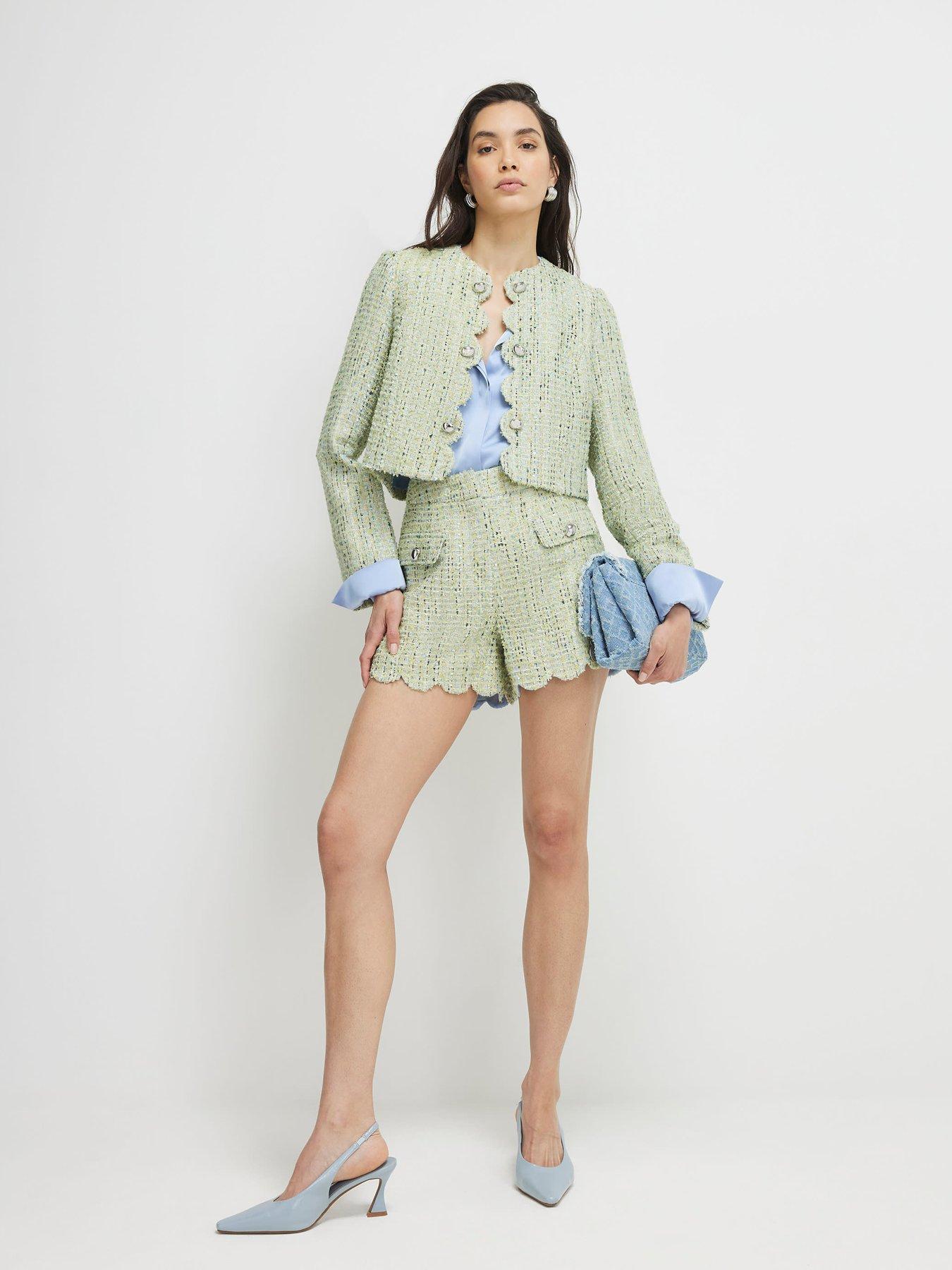 Image 3 of 4 of River Island Scallop Boucle Short - Green