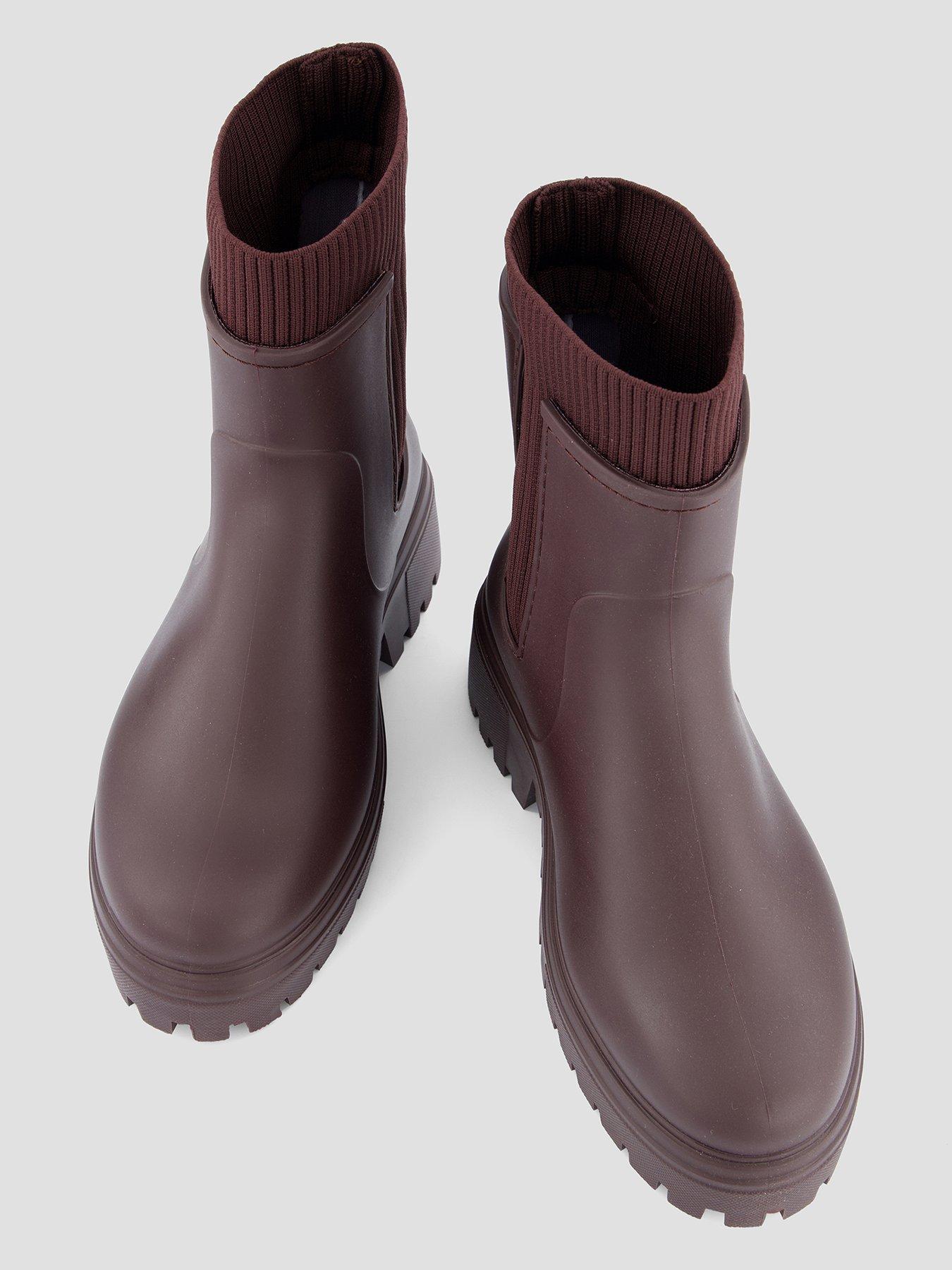 Image 3 of 7 of The Very Collection Rib Ankle Wellington Boot - Burgundy