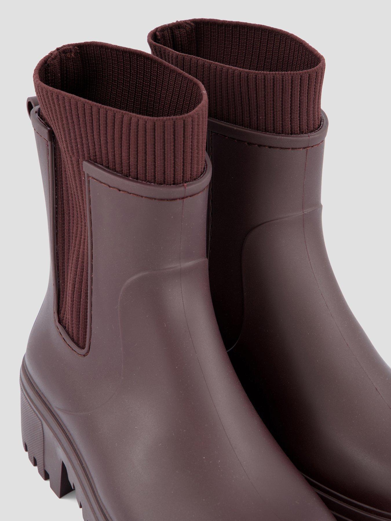 Image 5 of 7 of The Very Collection Rib Ankle Wellington Boot - Burgundy