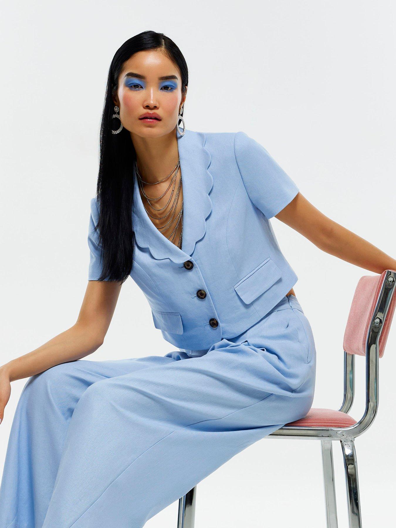 Image 4 of 6 of River Island Blue - Light Crop Scallop Linen Jacket Co-ord