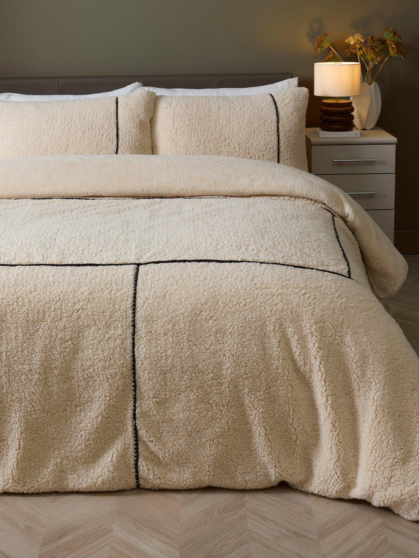 The Very Collection Cosy Sherpa Duvet Set