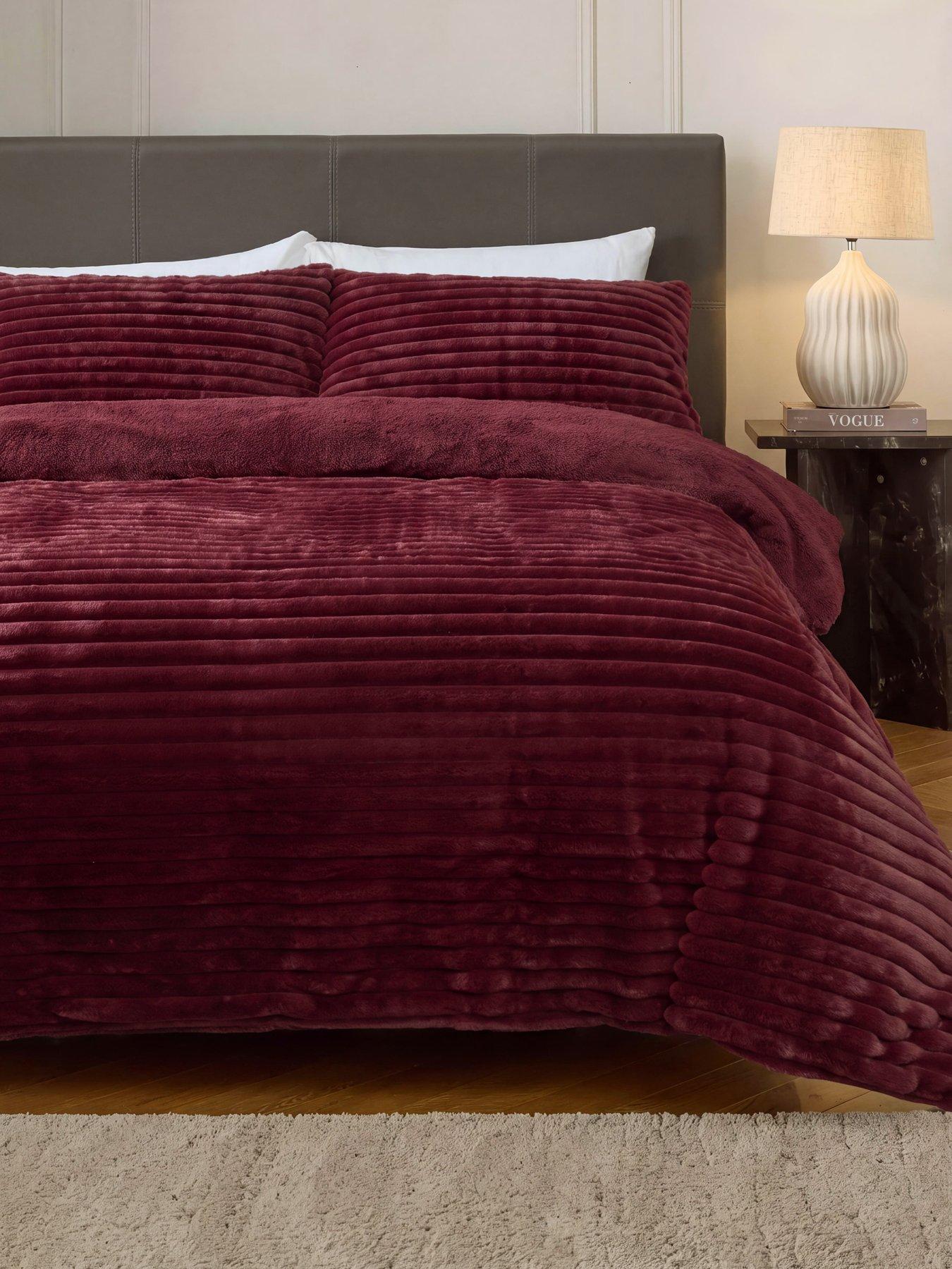 The Very Collection Ribbed Faux Fur Duvet Set