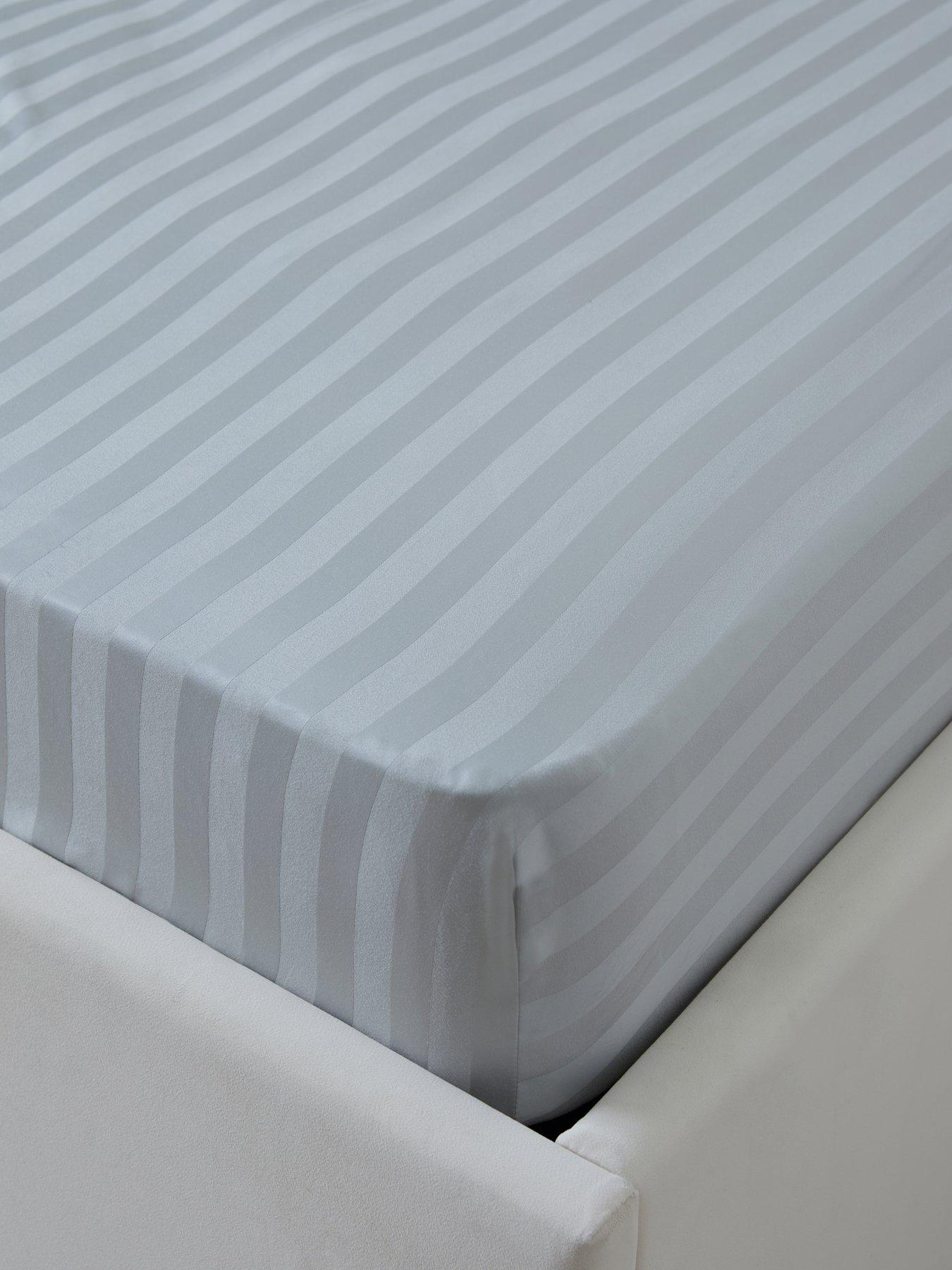 The Very Collection Super Soft Hotel Stripe 28cm Fitted Sheet