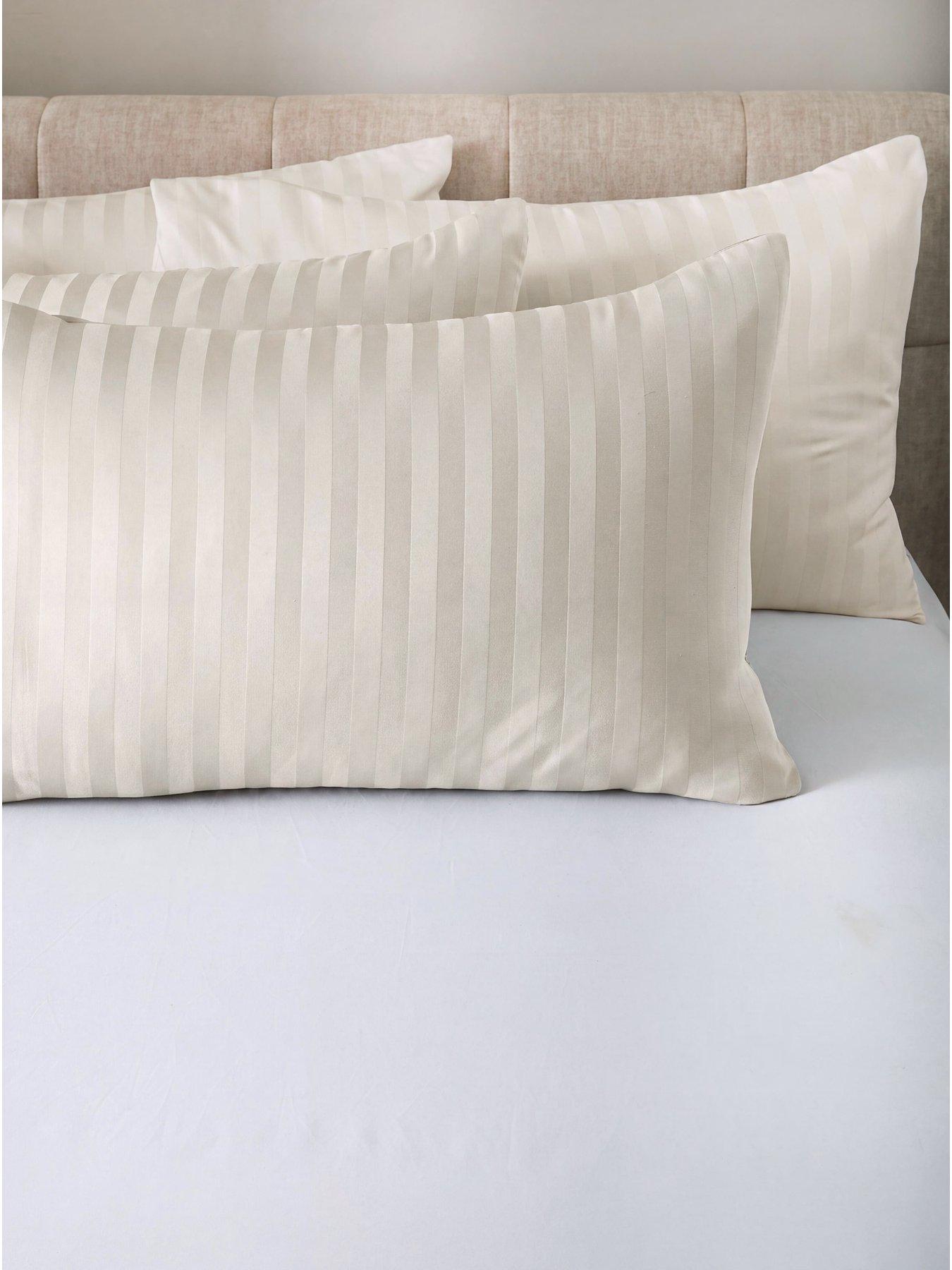 The Very Collection Super Soft Hotel Stripe 4 Pack Pillowcase