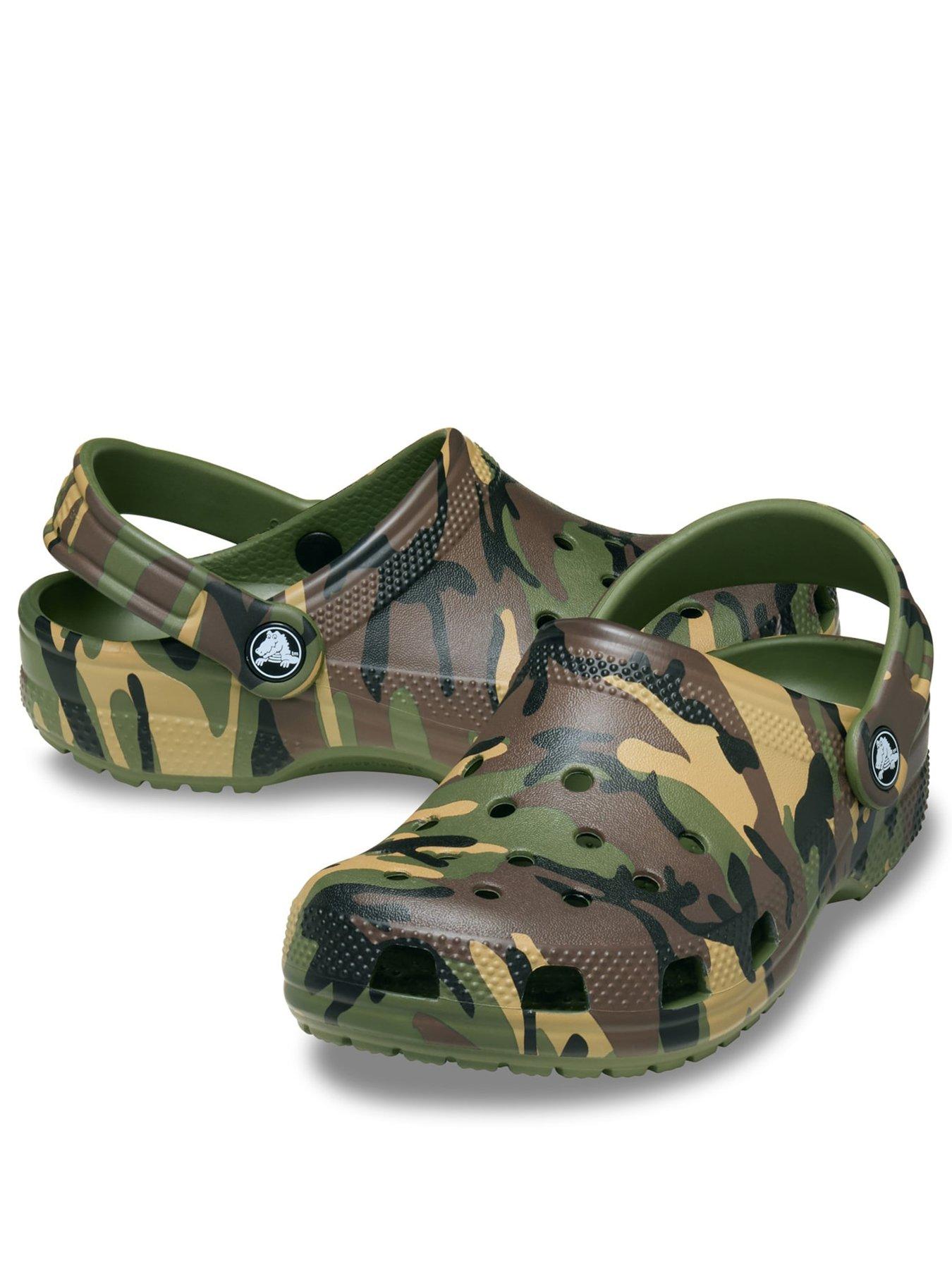 crocs-kids-classic-camouflage-clog-army-greenstillFront
