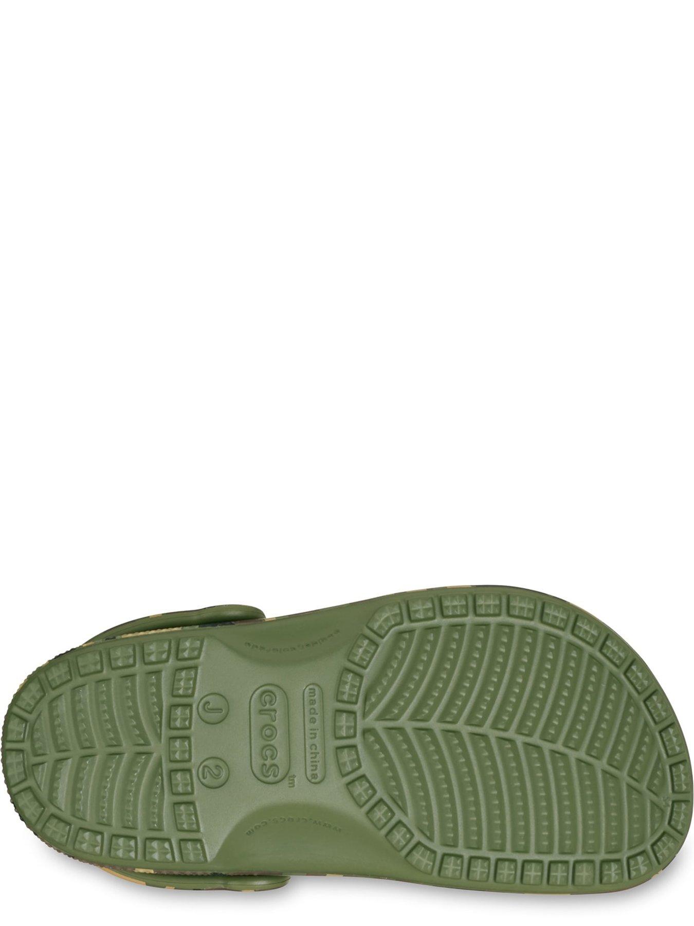 crocs-kids-classic-camouflage-clog-army-greendetail