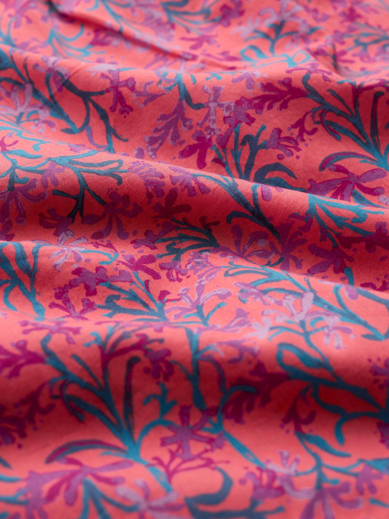Image 5 of 5 of Seasalt Cornwall V Neck Sleevless Top - Summer Fronds Crab Claw