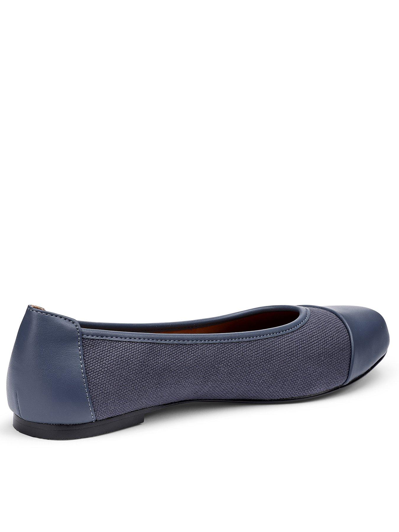 hotter-ingrid-aquatic-blueback