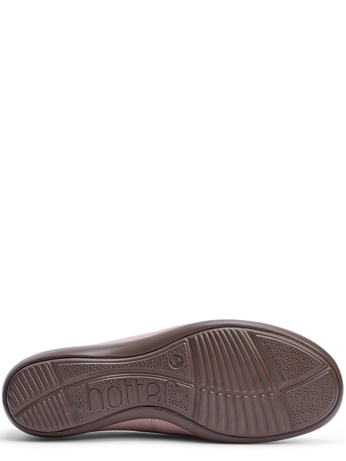 hotter-clay-wide-light-minkdetail