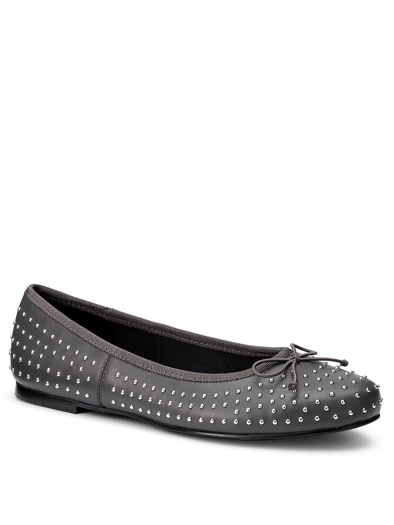 hotter-ebba-wide-dark-greystillFront