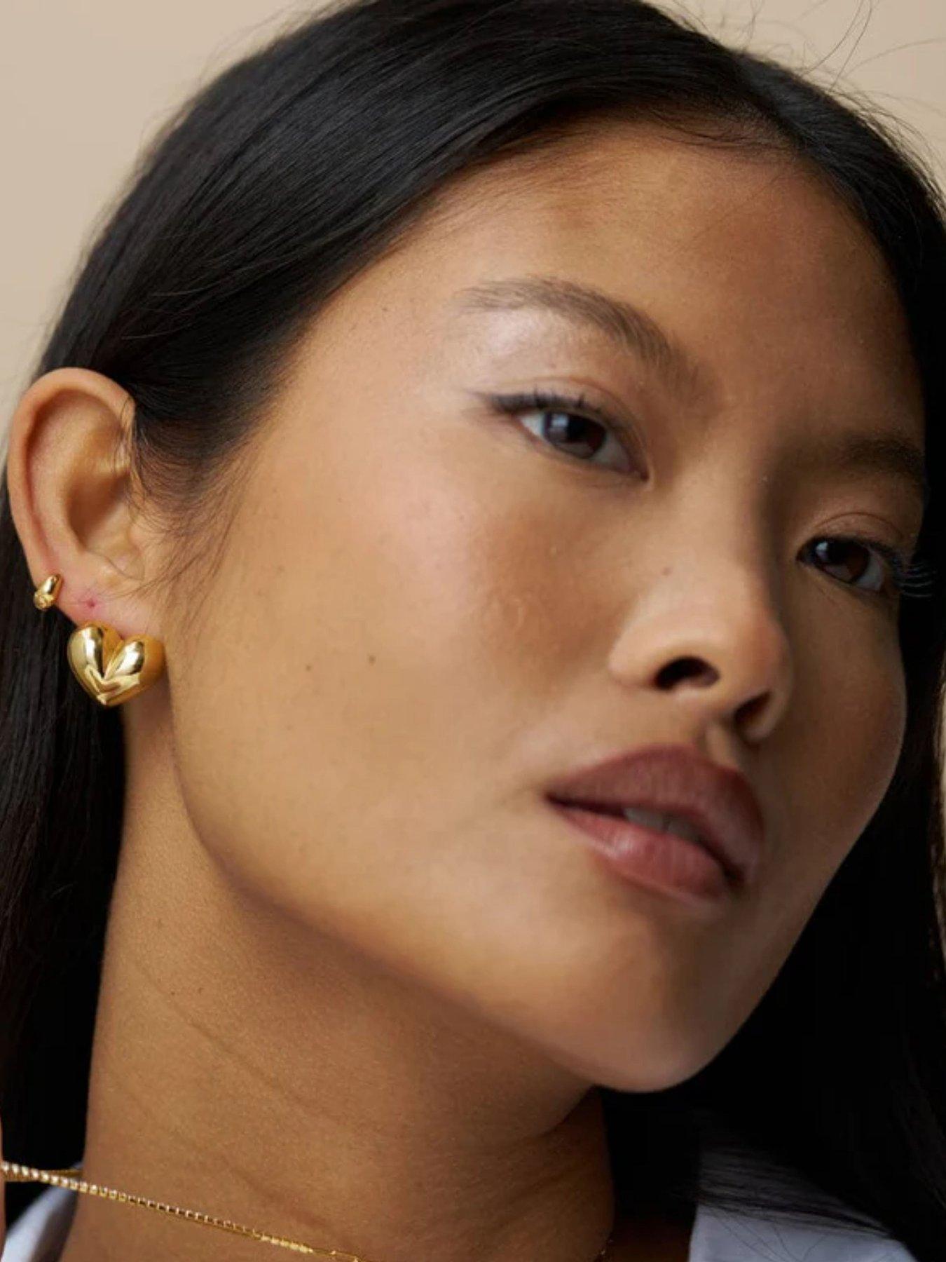 orelia-statement-voluminous-heart-stud-earringsfront