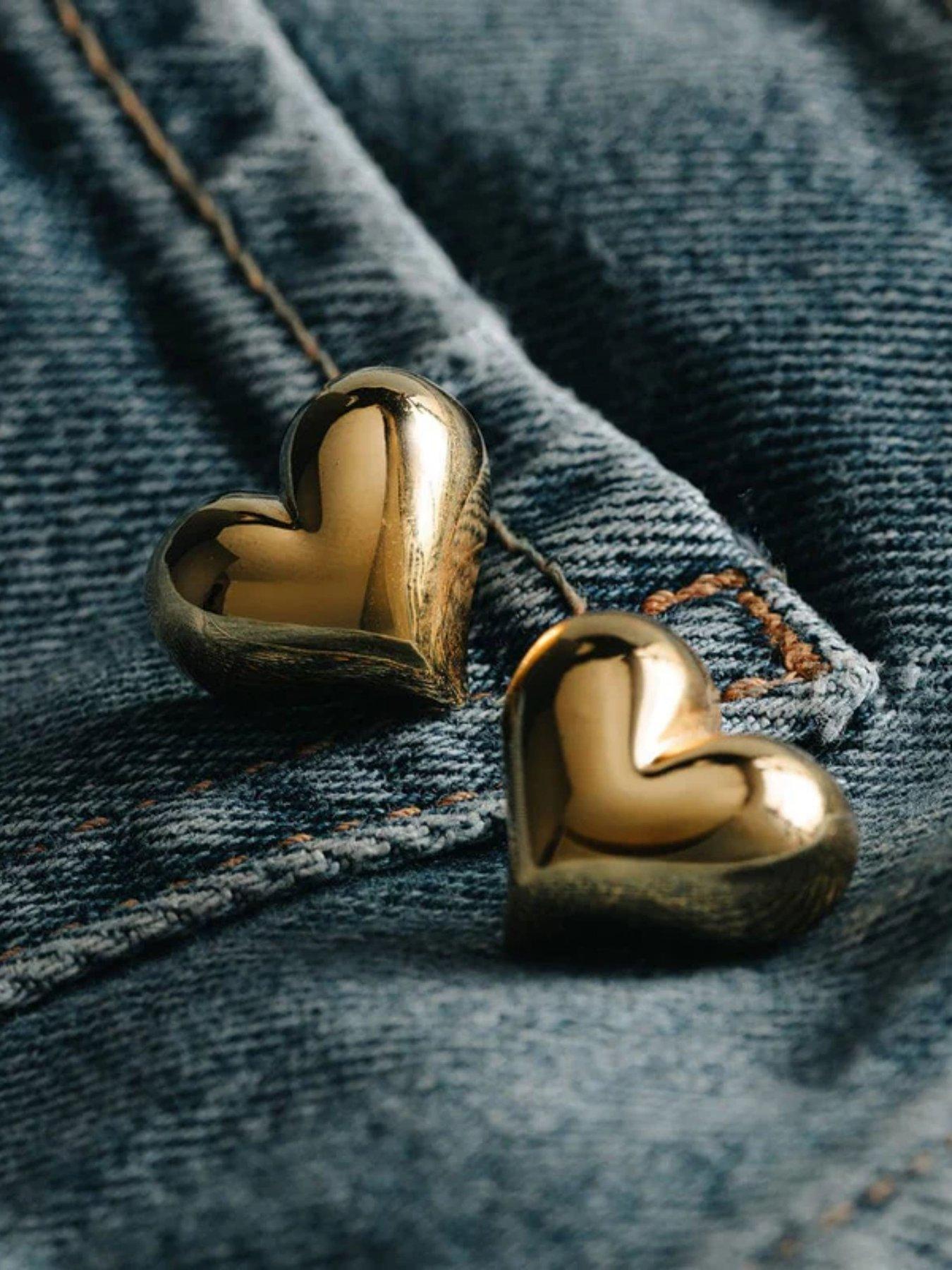 orelia-statement-voluminous-heart-stud-earringsback