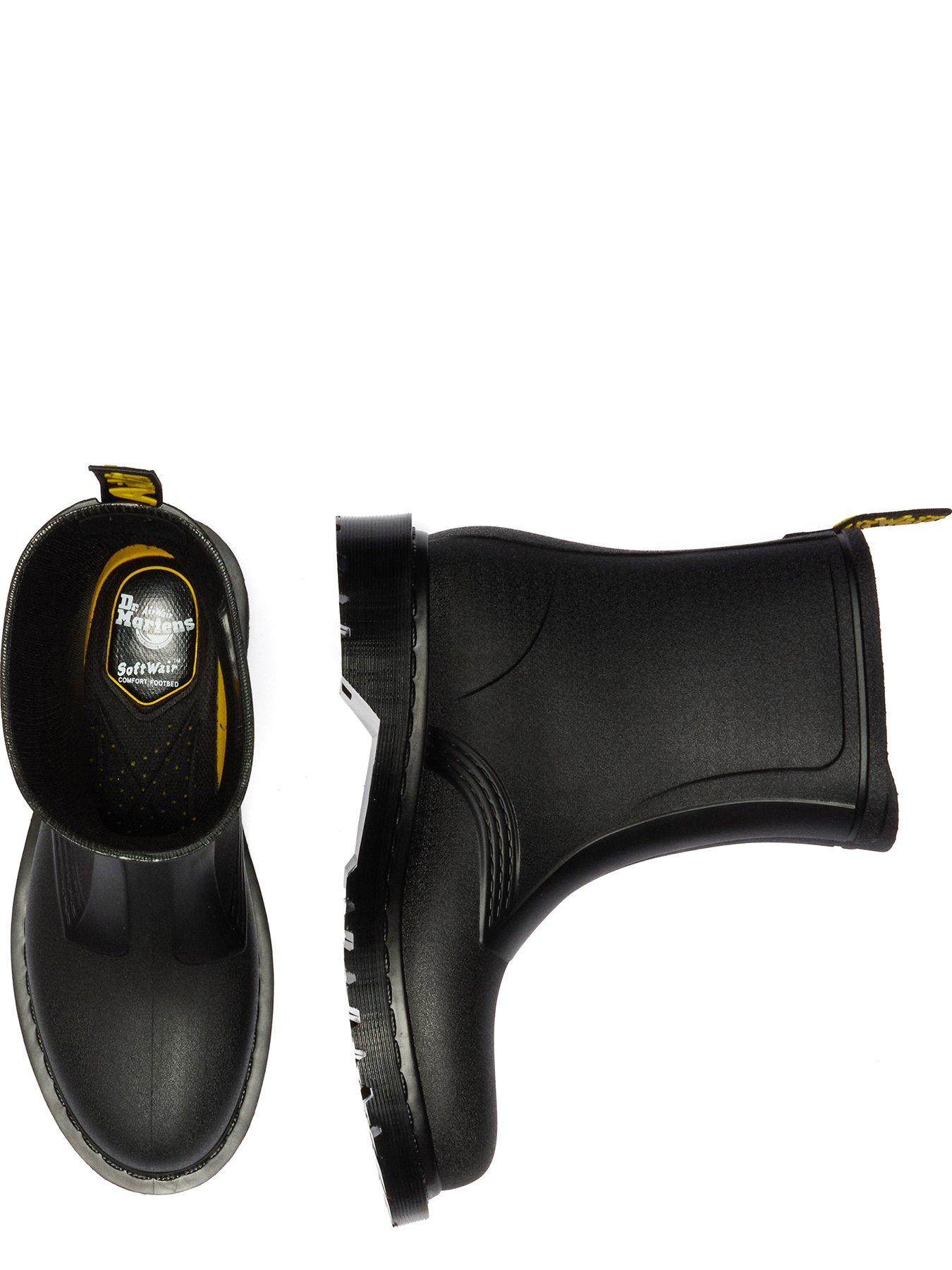 dr-martens-dr-1460-rain-pvc-pull-on-boots-blackoutfit