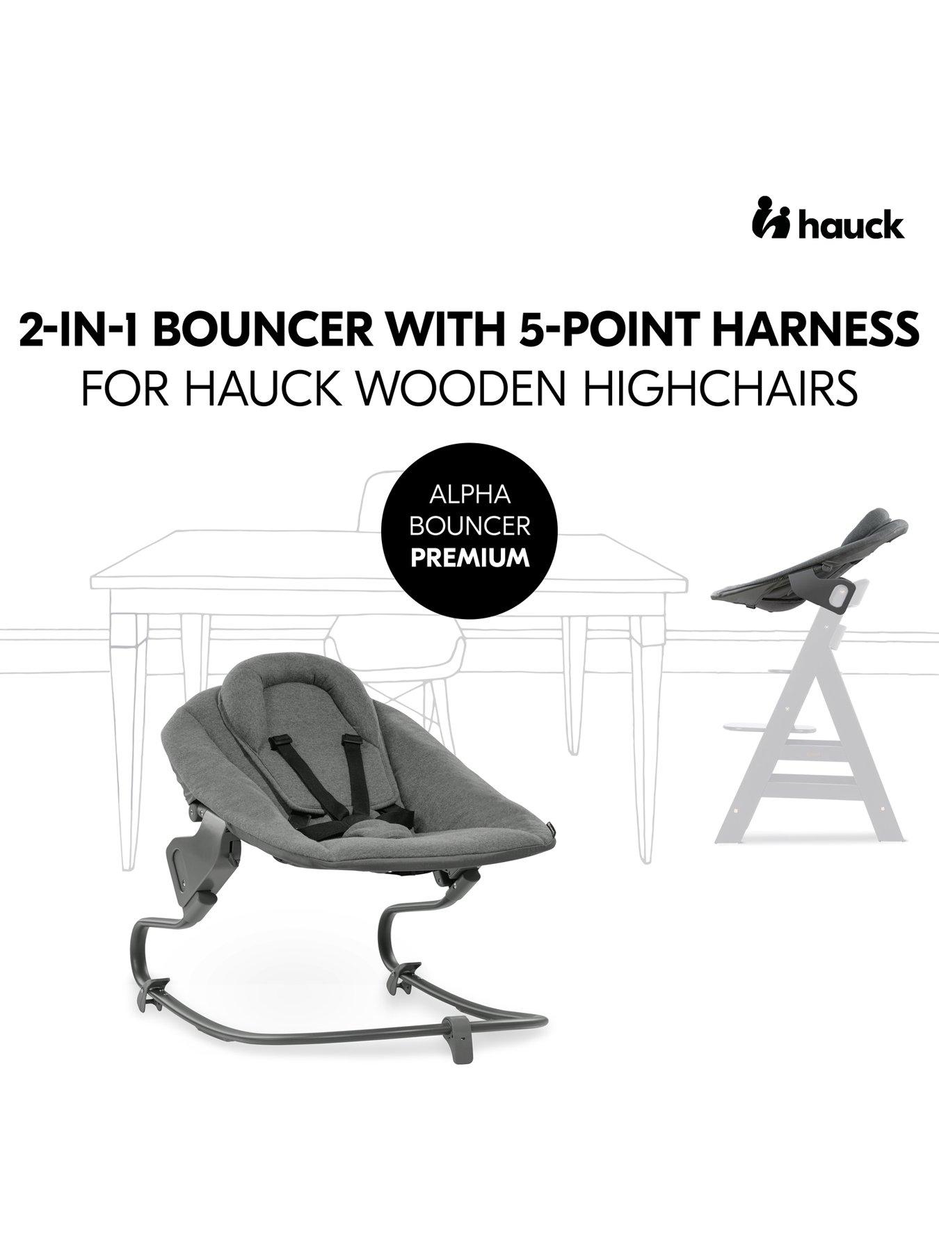 hauck-alpha-highchair-premium-bundle-greyoutfit