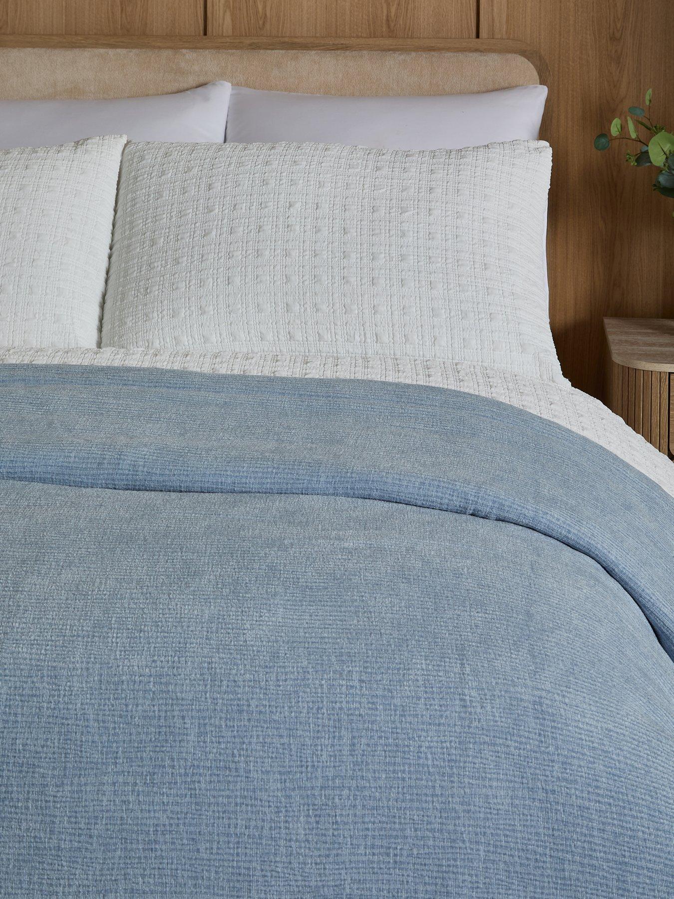Image 3 of 6 of The Very Collection Velvet Wave Quilted Bedspread 220X200cm
