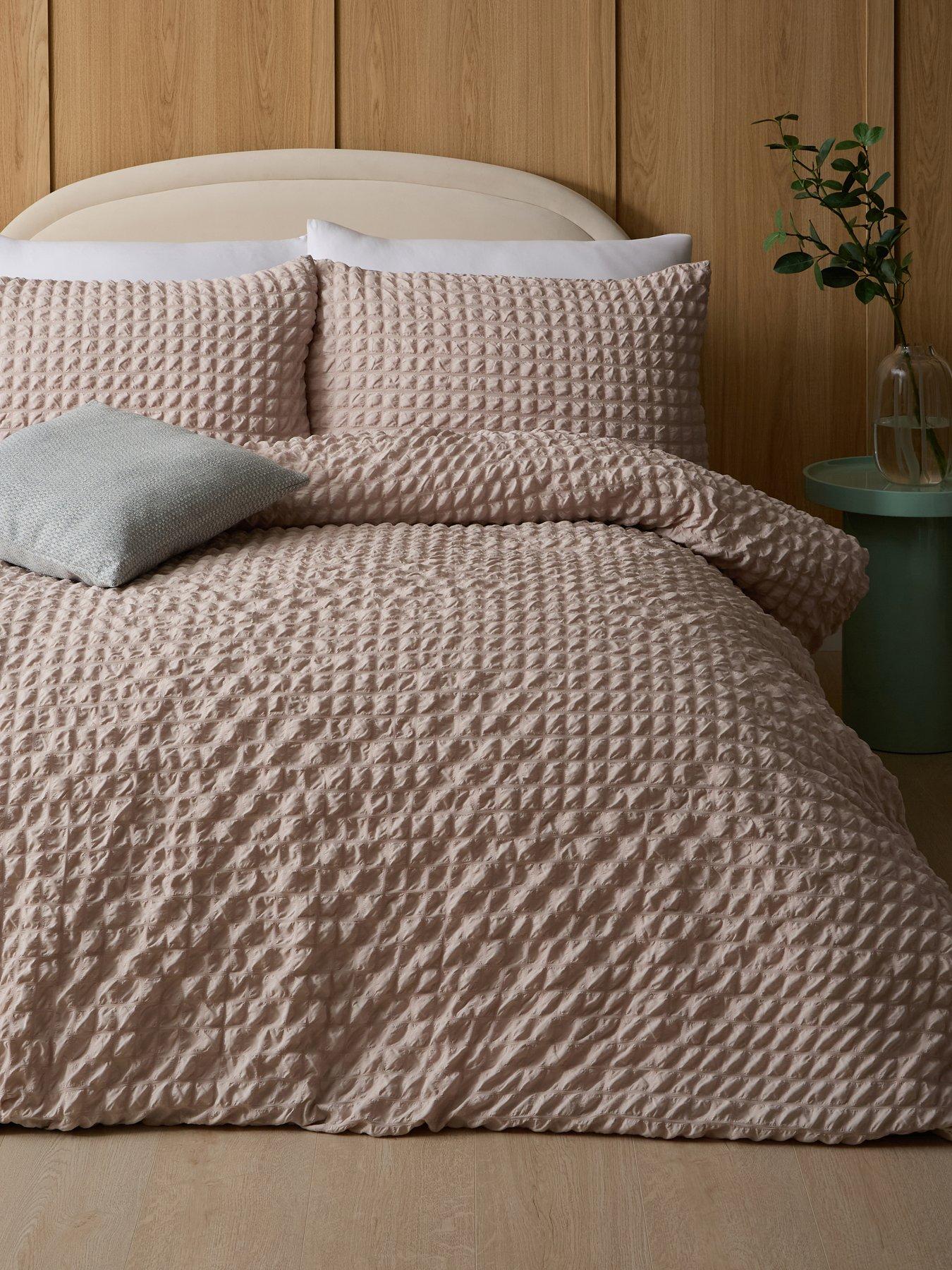The Very Collection Pippa Seersucker Duvet Set