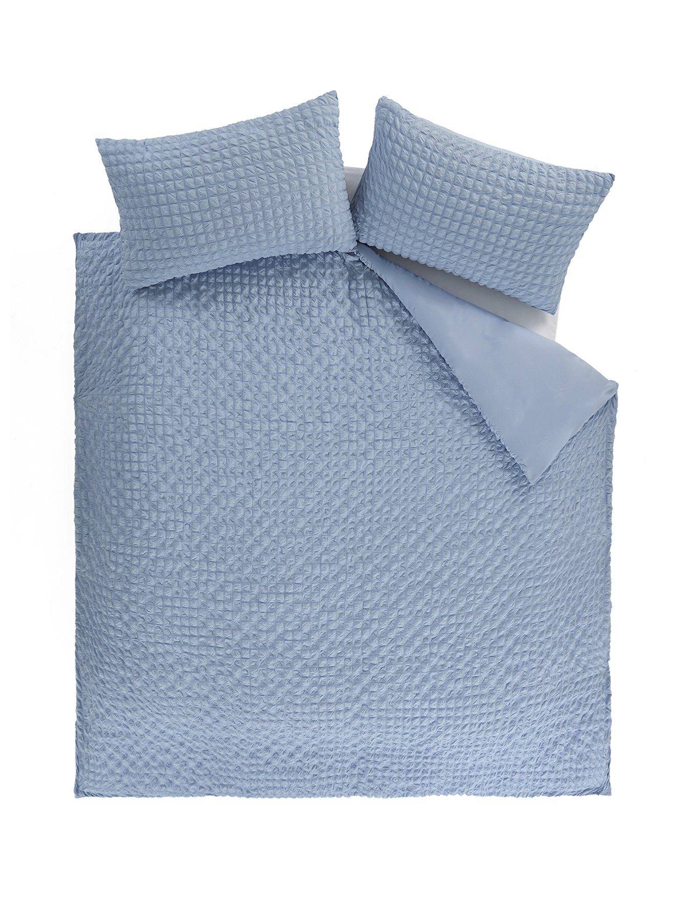 Image 2 of 5 of The Very Collection Pippa Seersucker Duvet Set