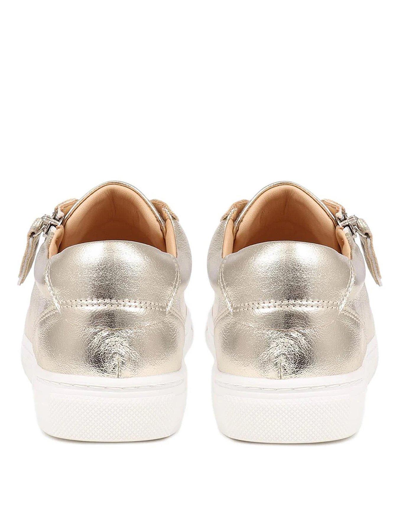 jones-bootmaker-padova-low-lace-up-trainer-goldback