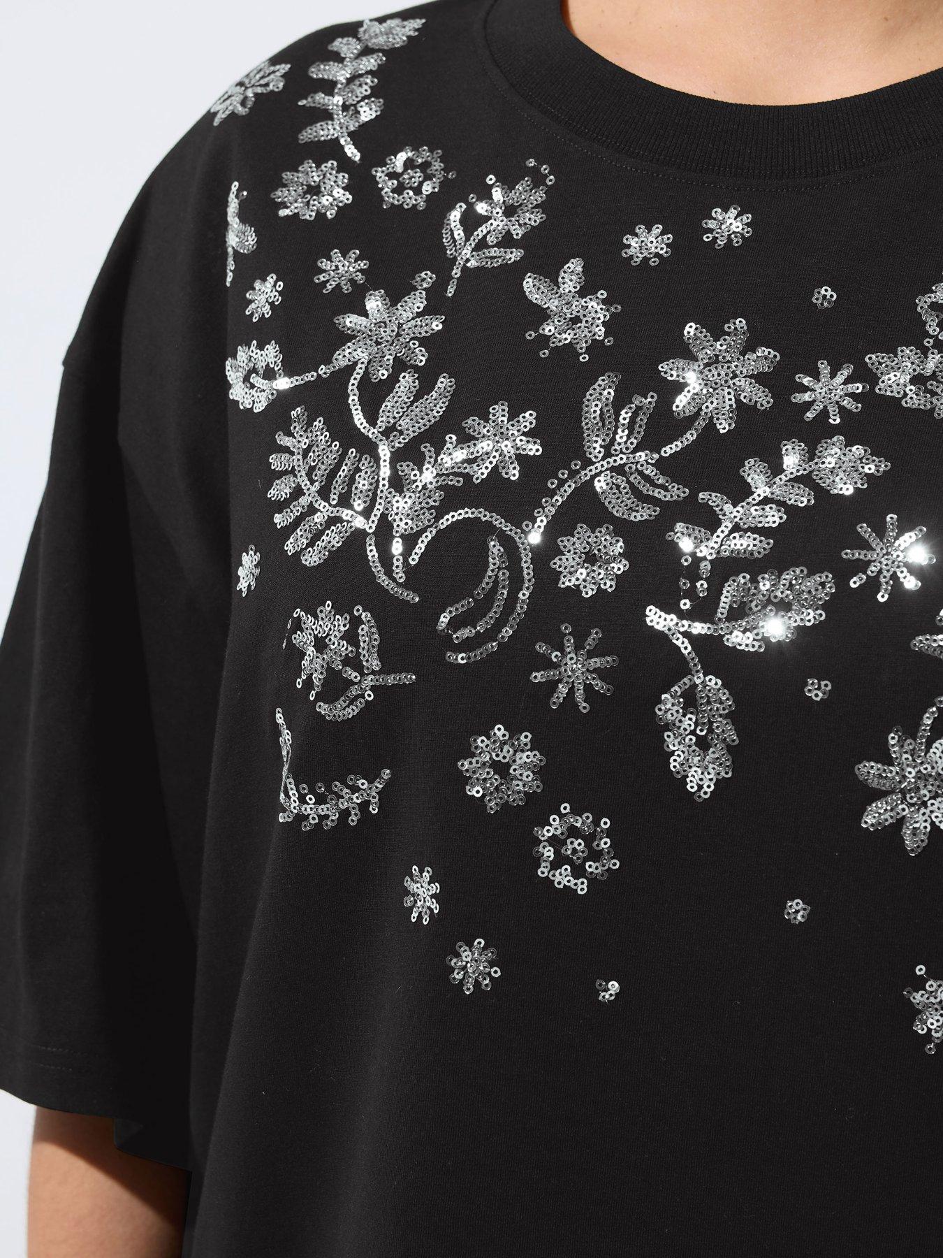 yours-curve-sequin-floral-t-shirt-blackoutfit